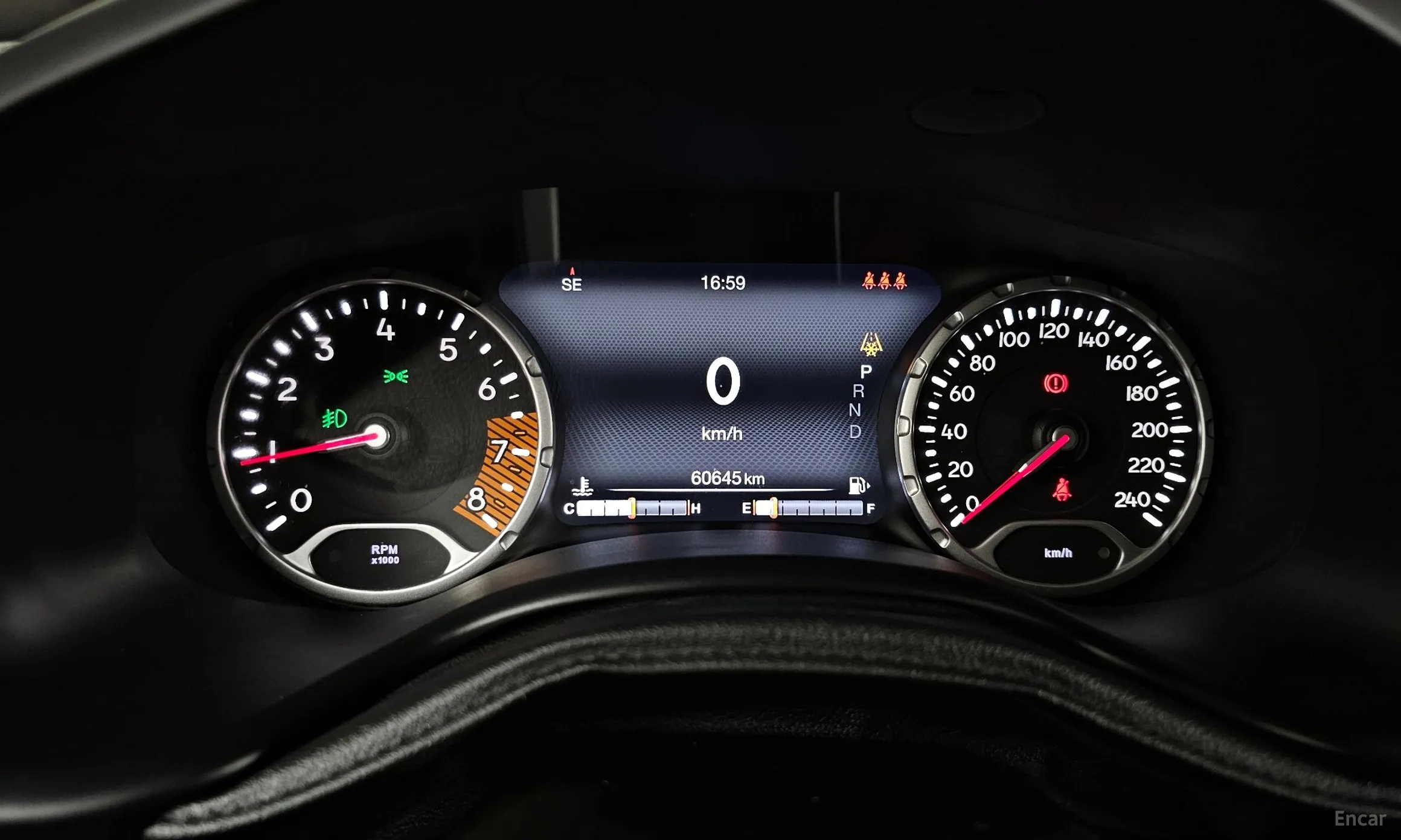 Jeep Renegade превью 8
