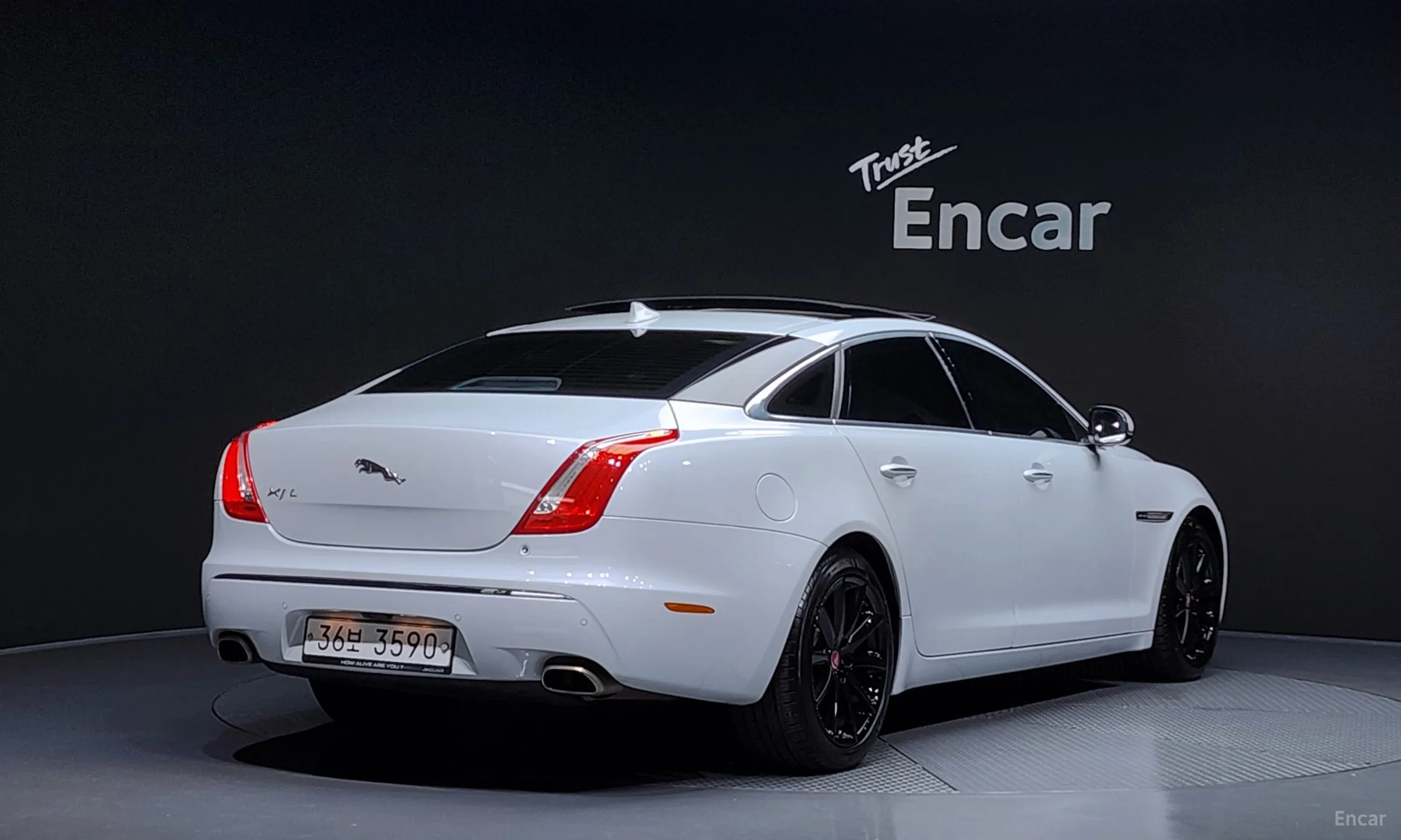 Jaguar All New XJ