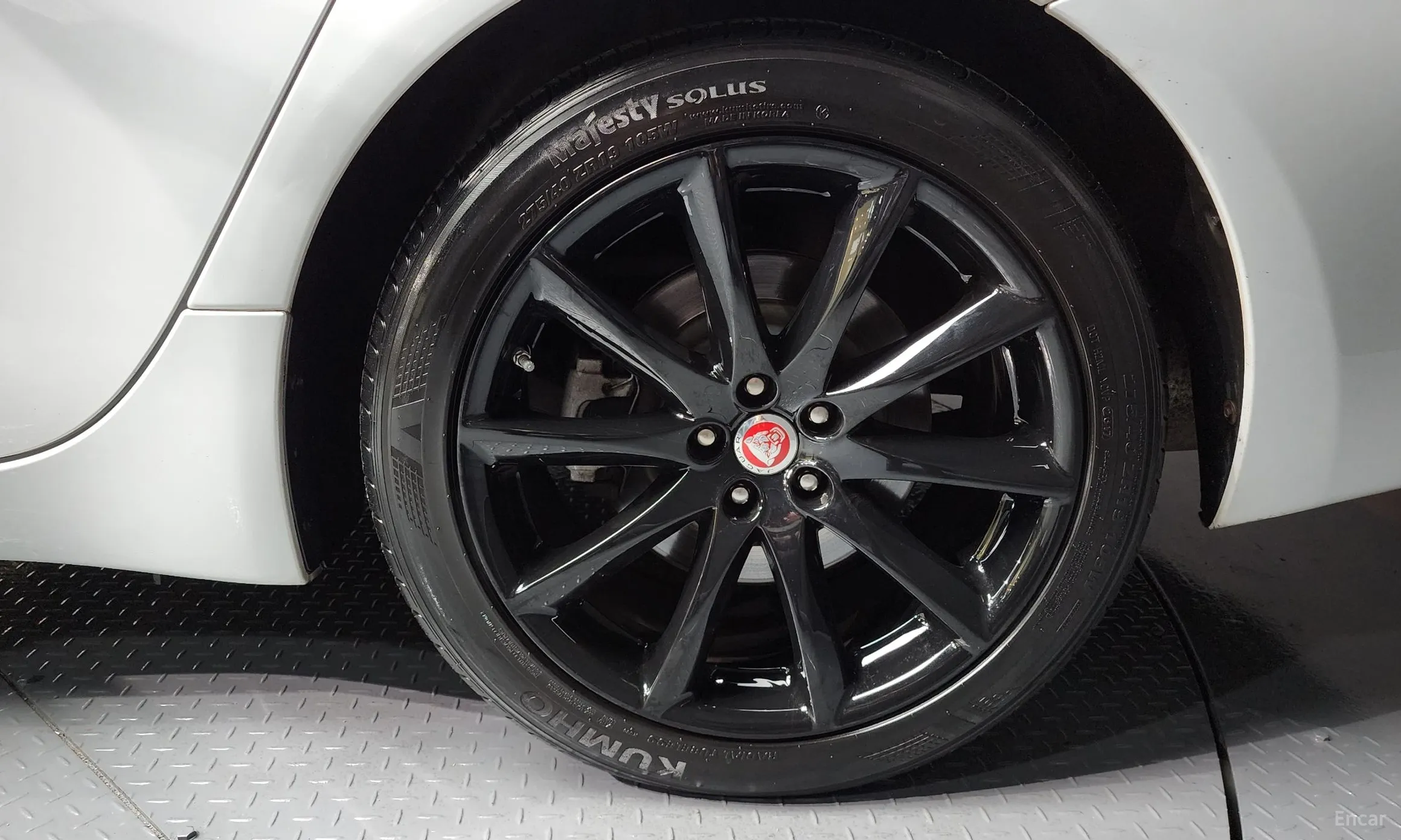 Jaguar All New XJ превью 5