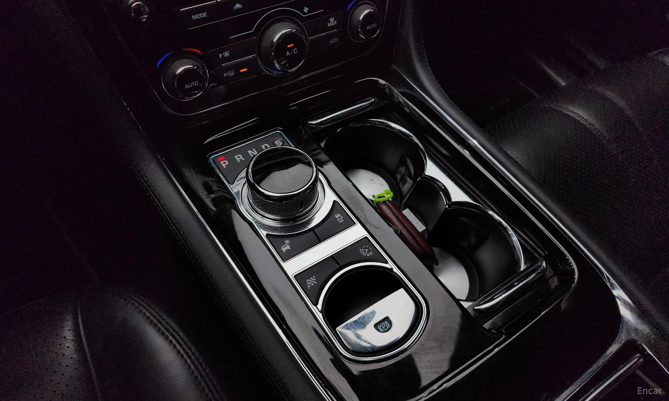 Jaguar All New XJ превью 9