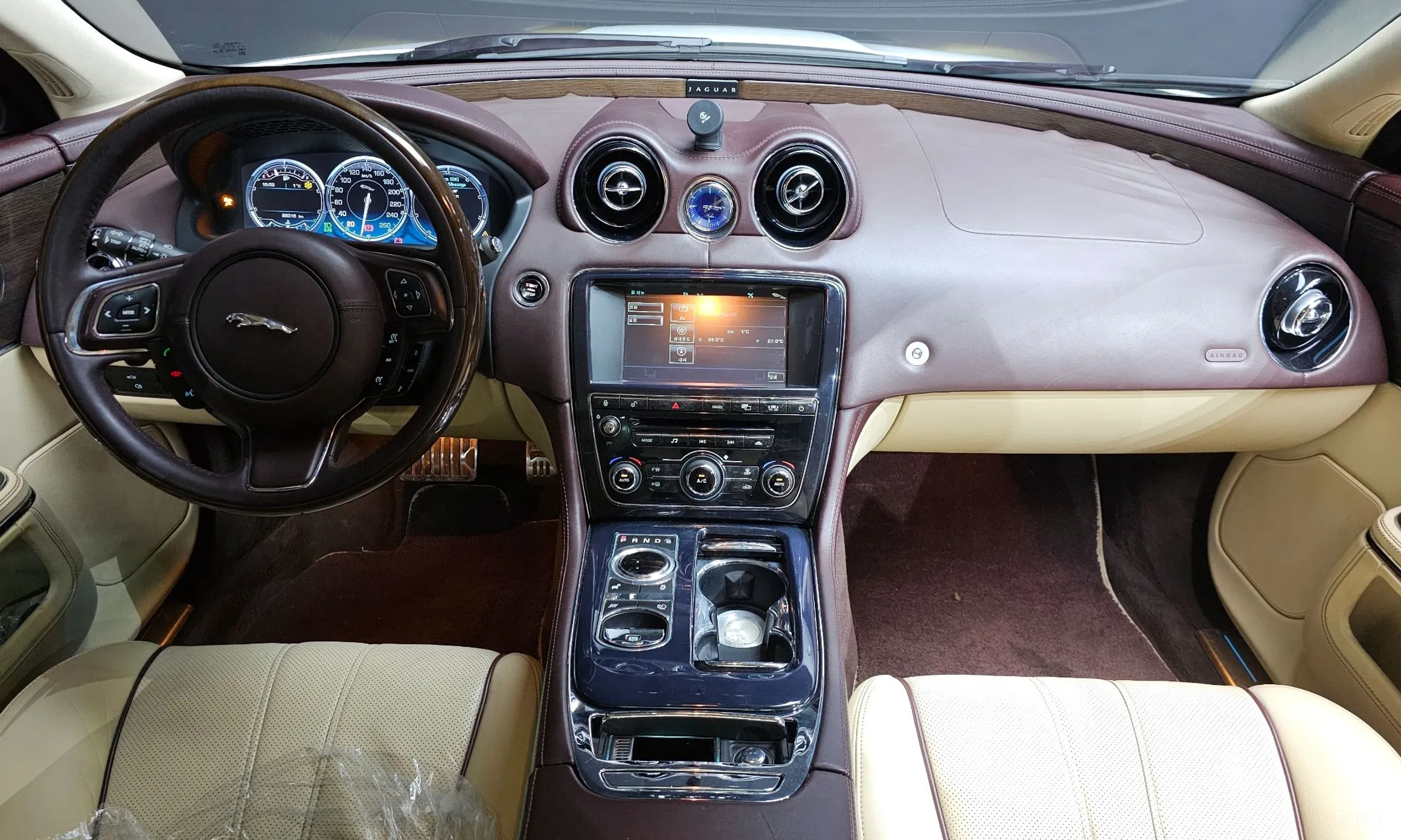 Jaguar All New XJ превью 7