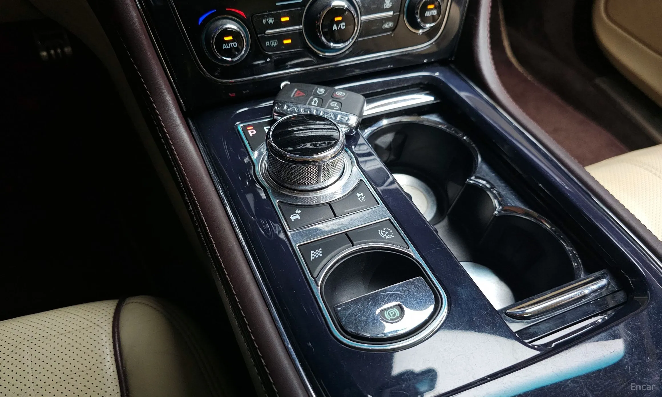 Jaguar All New XJ превью 9