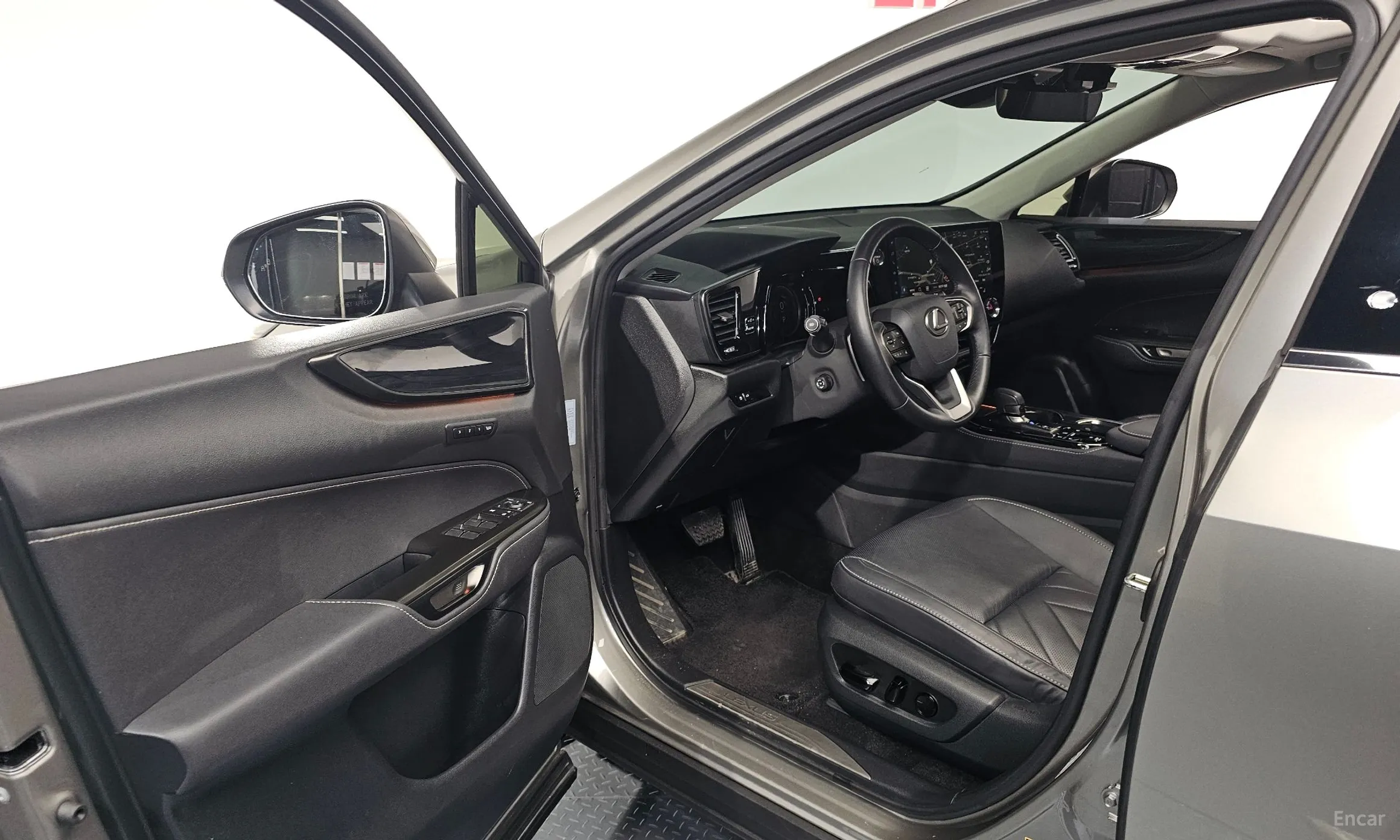 Lexus NX350h Gen 2 превью 10