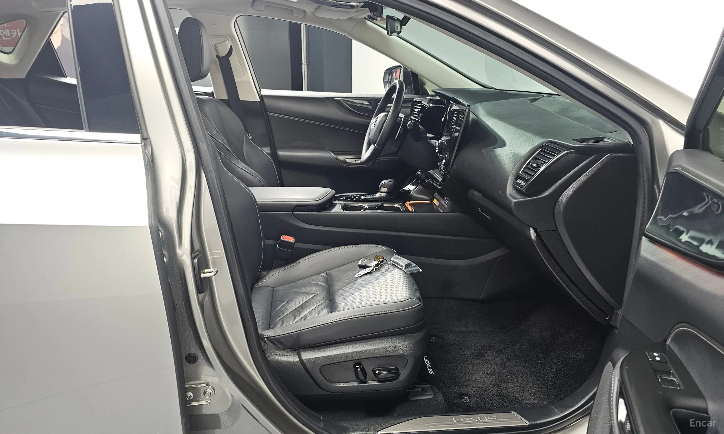 Lexus NX350h Gen 2 превью 11