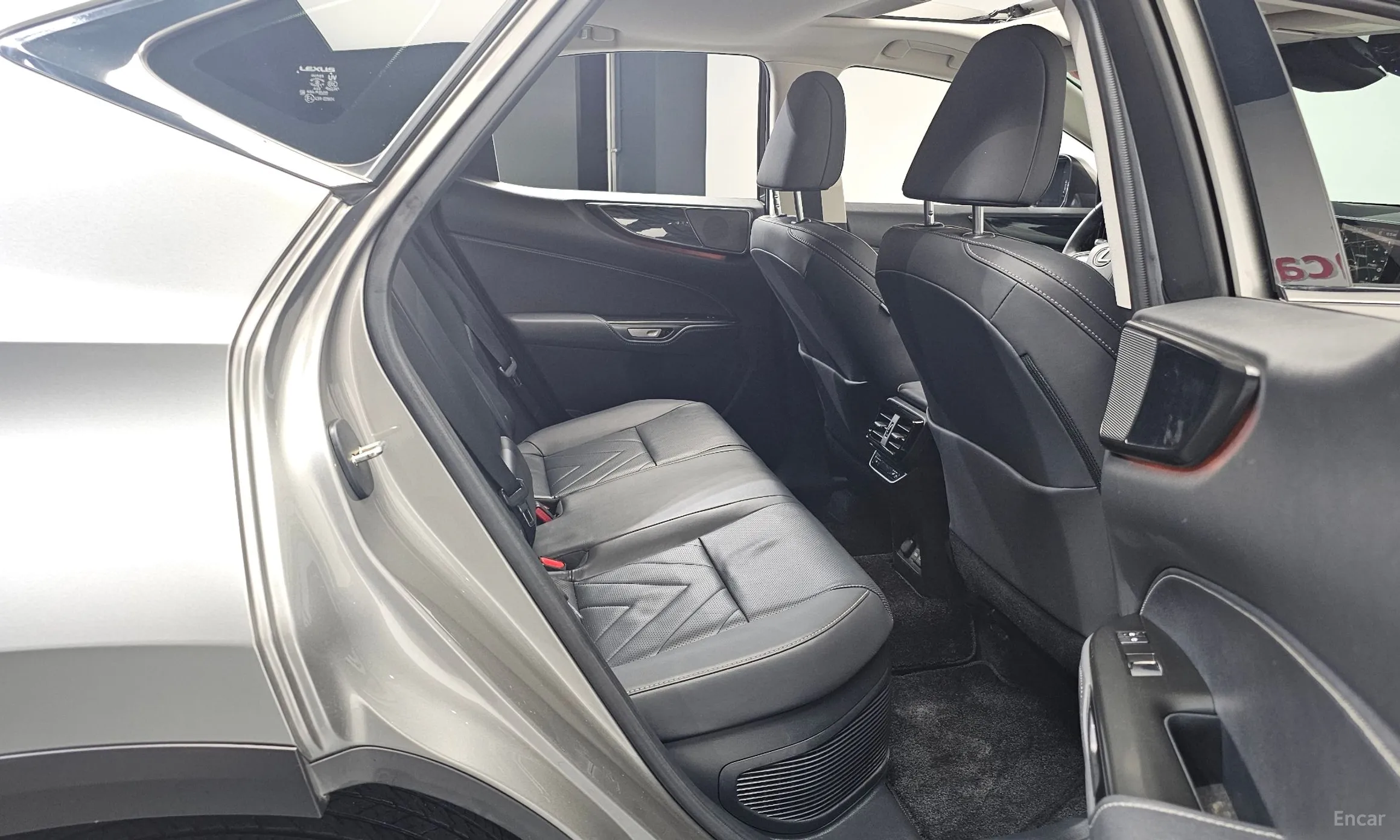 Lexus NX350h Gen 2 превью 12