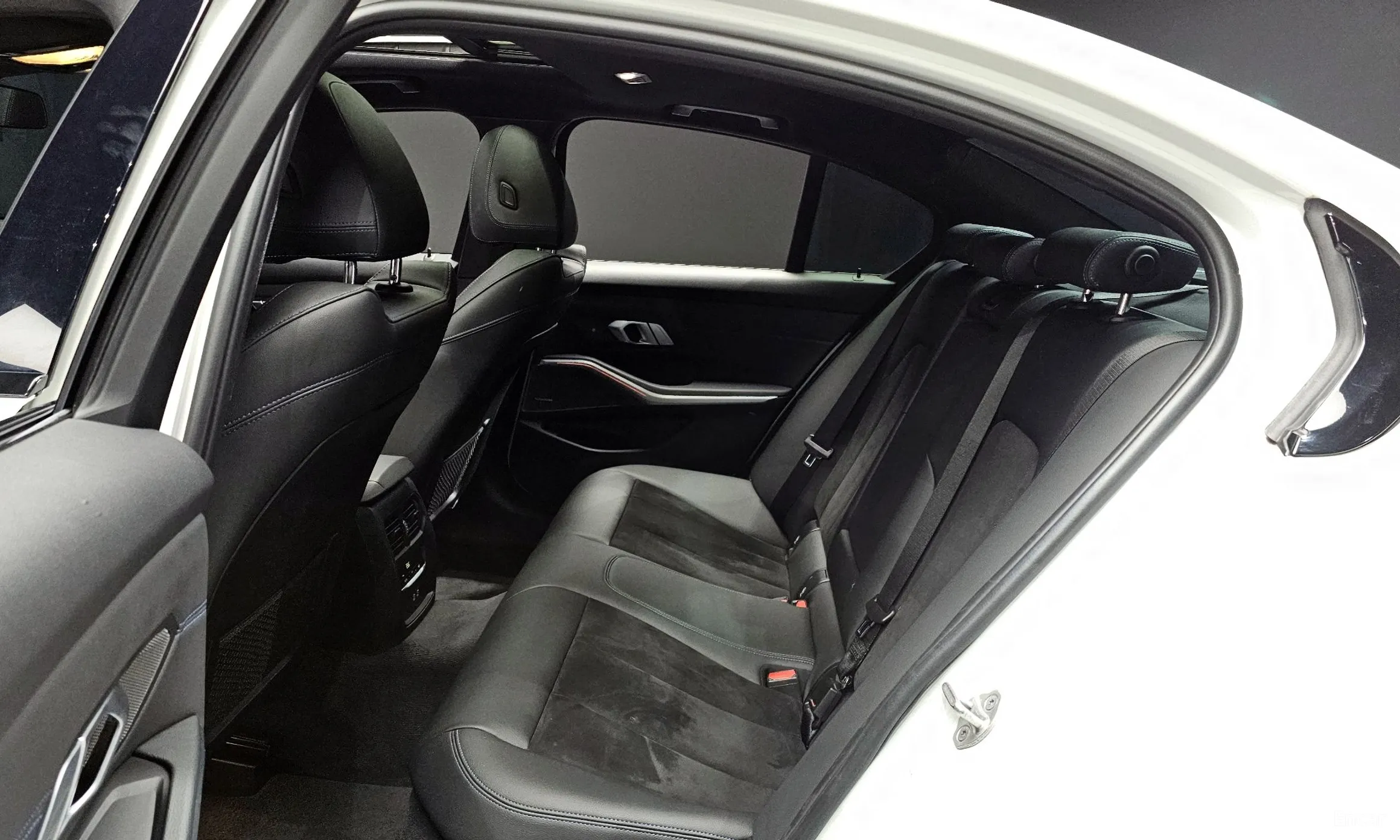 BMW 3 Series (G20) превью 12