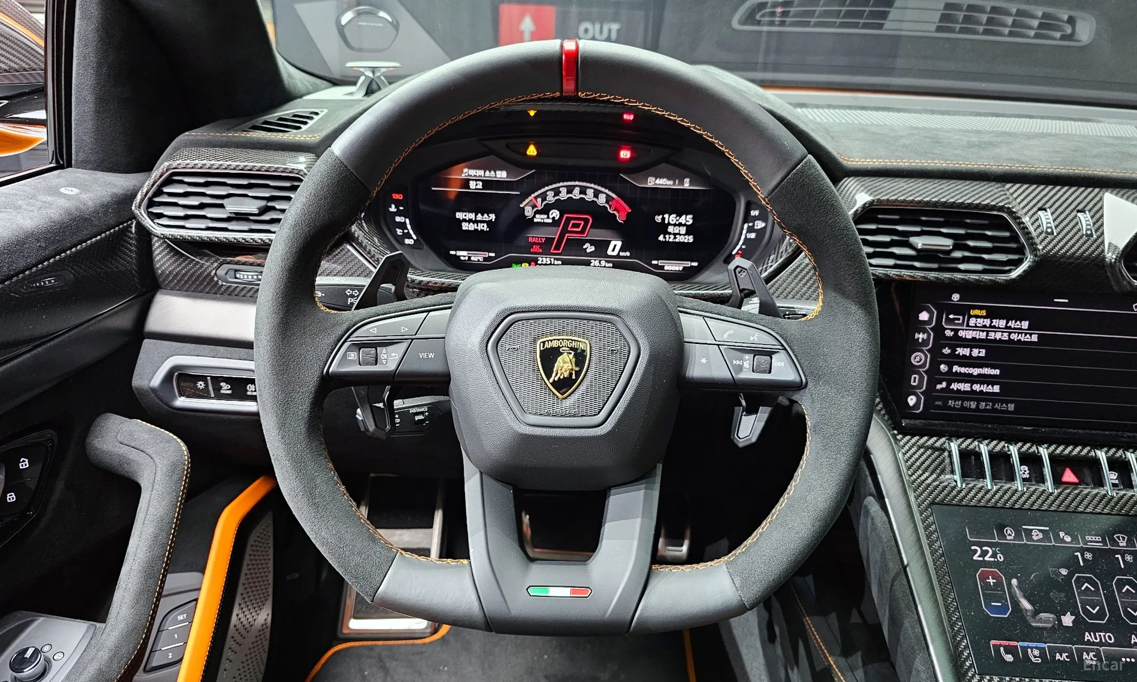 Lamborghini Urus превью 13