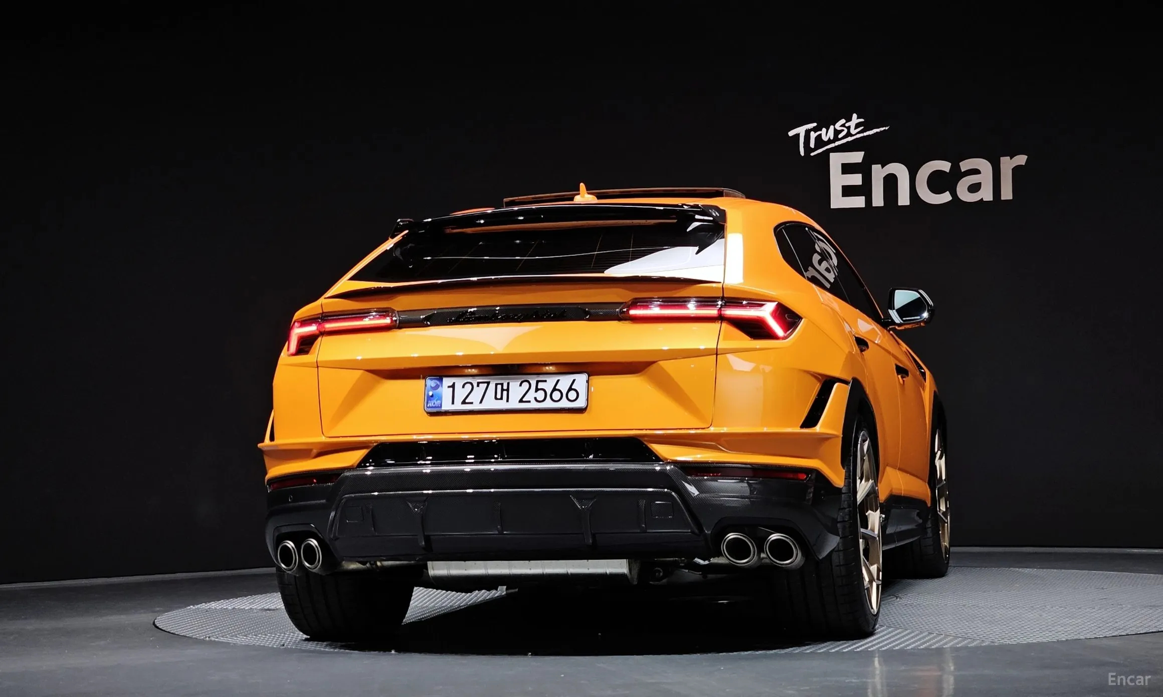 Lamborghini Urus превью 4