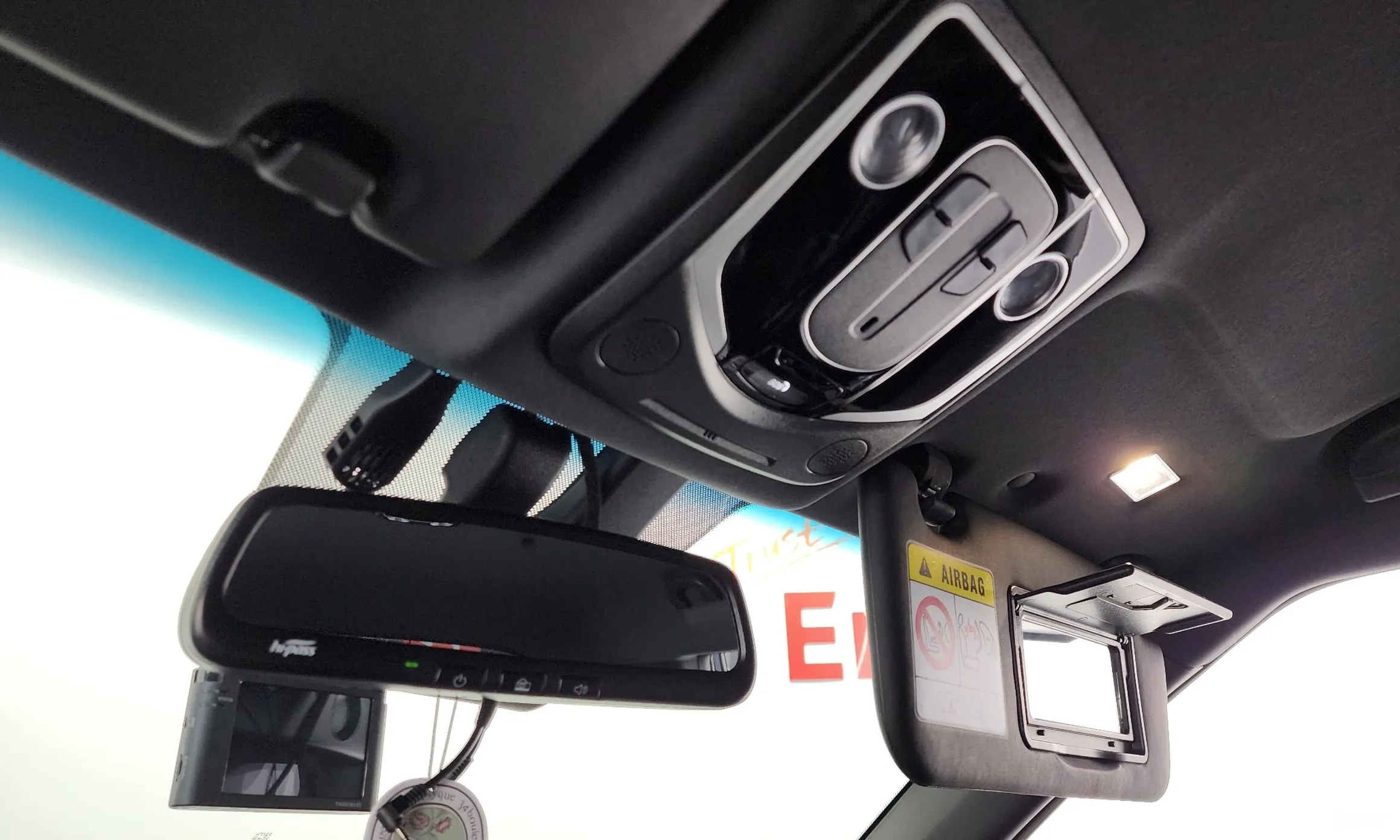 KG Mobility (SsangYong) Torres превью 18