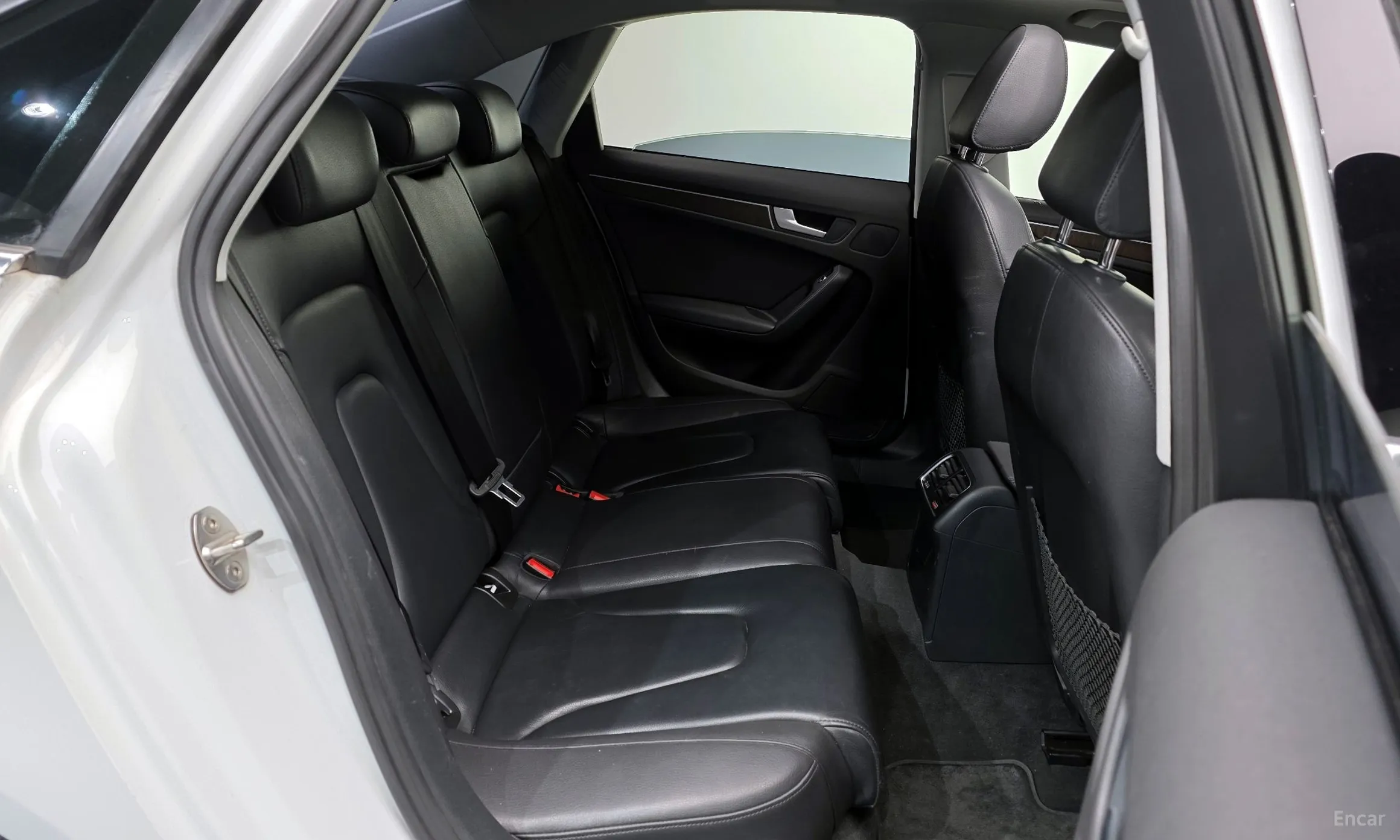 Audi New A4 превью 12