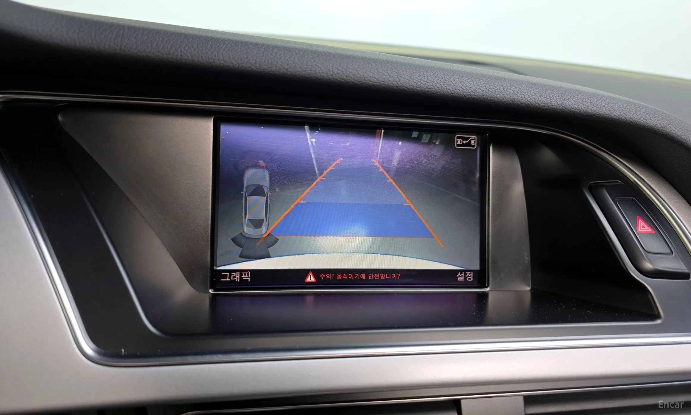 Audi New A4 превью 15