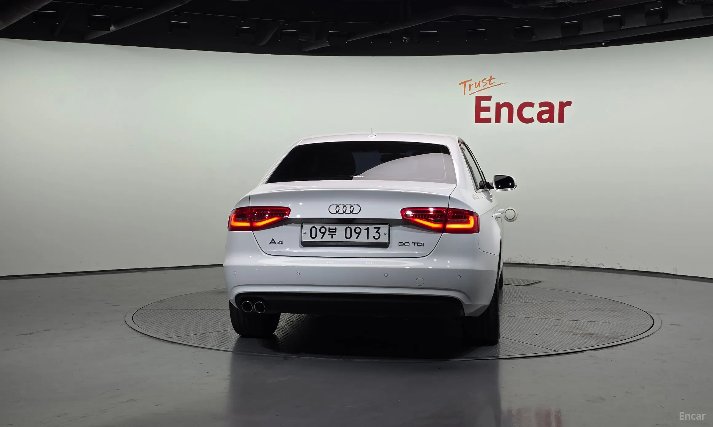 Audi New A4 превью 4