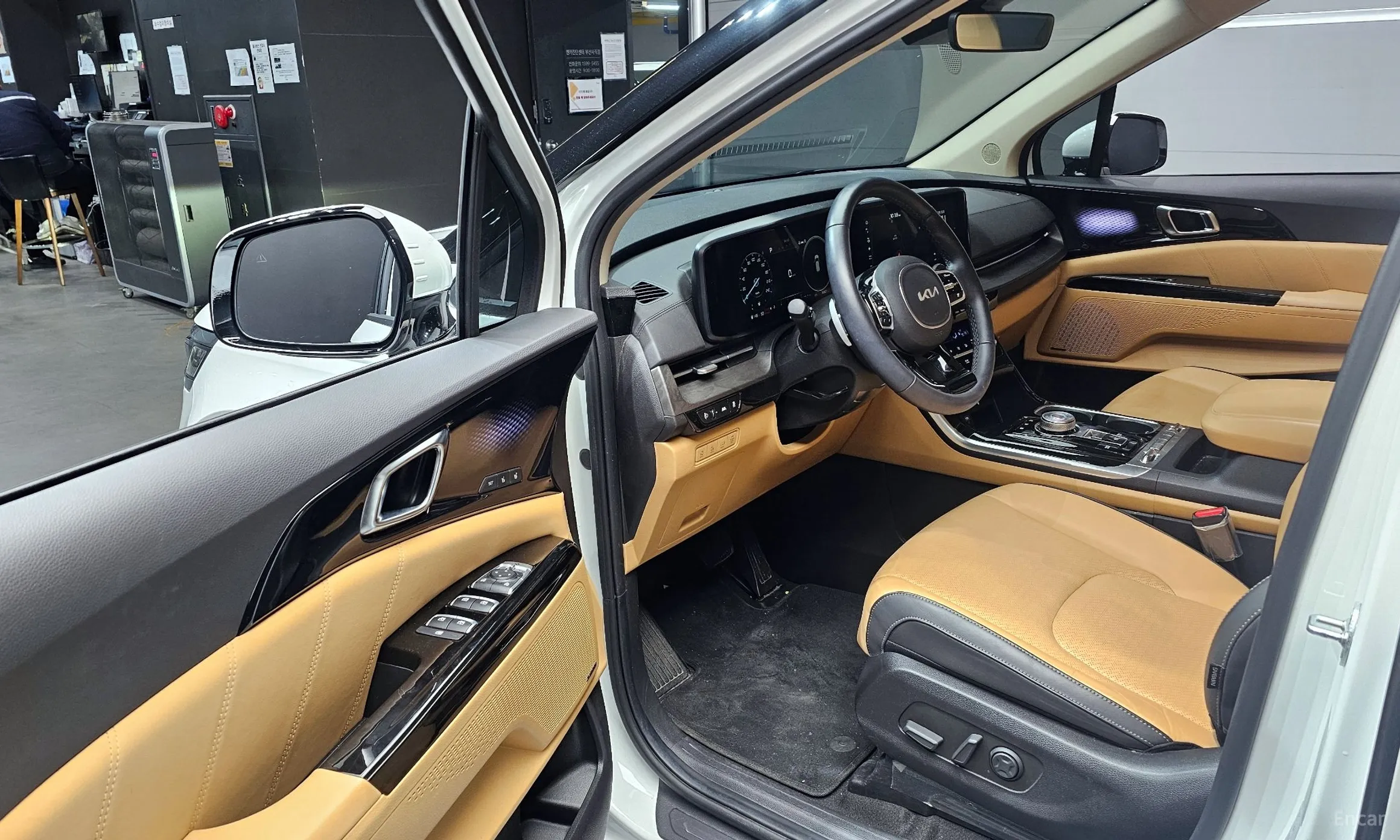 Kia Carnival Gen 4 превью 10