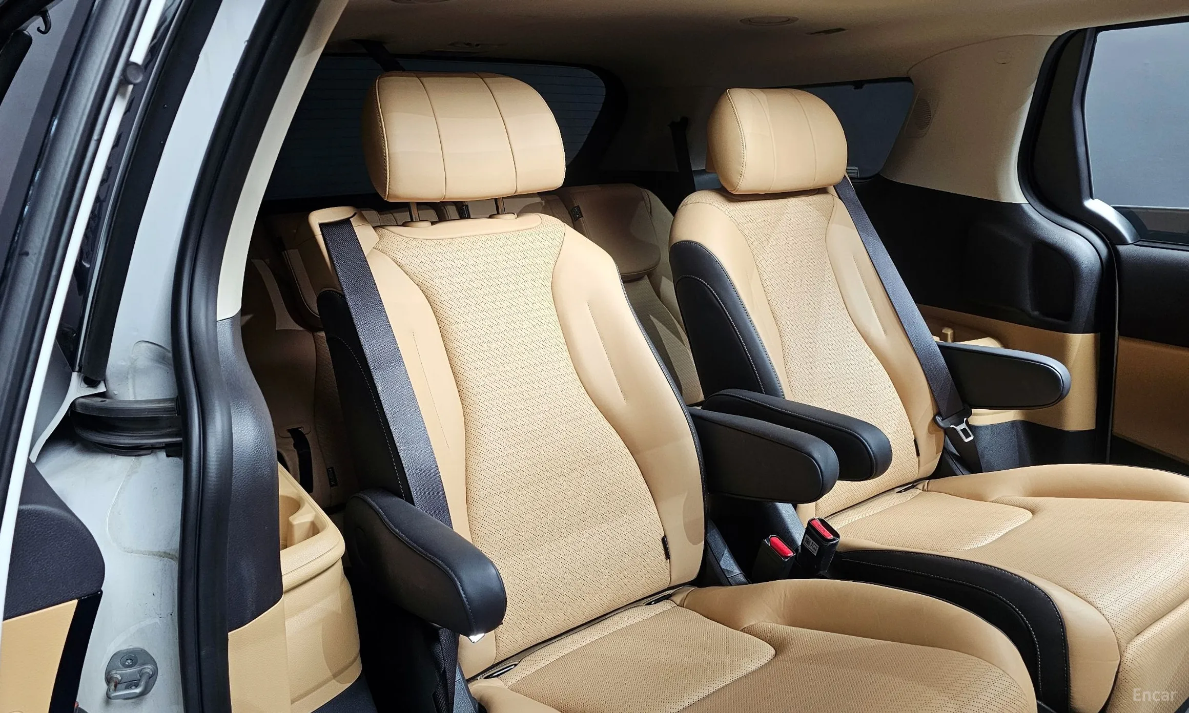 Kia Carnival Gen 4 превью 13