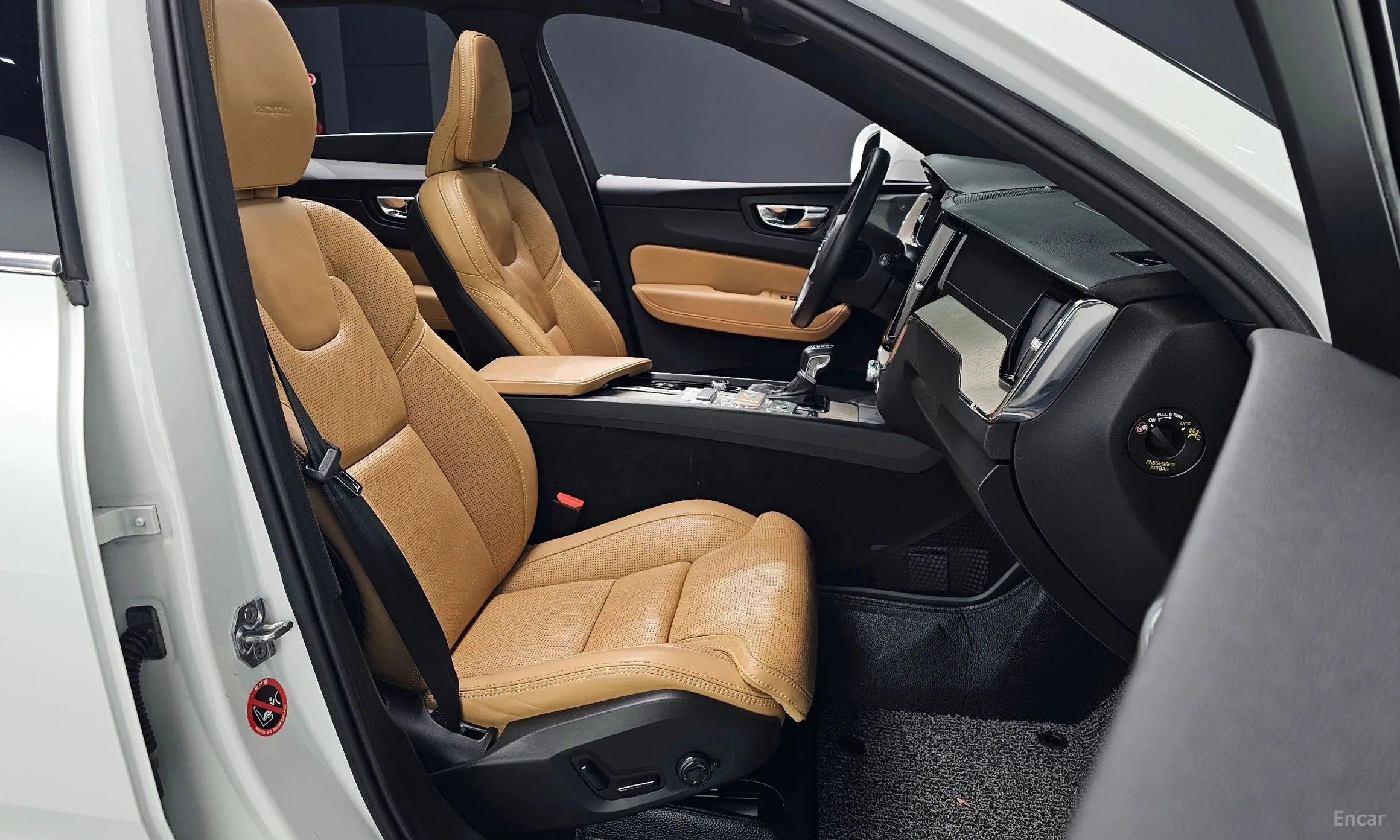 Volvo XC60 Gen 2 превью 10