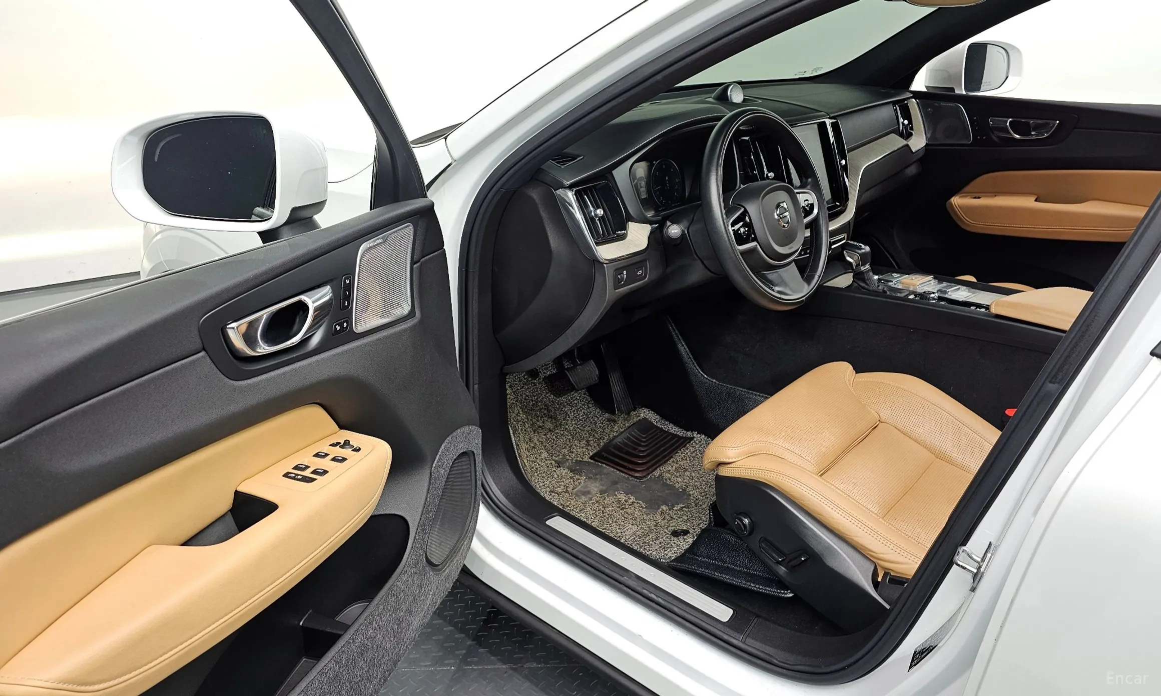 Volvo XC60 Gen 2 превью 11