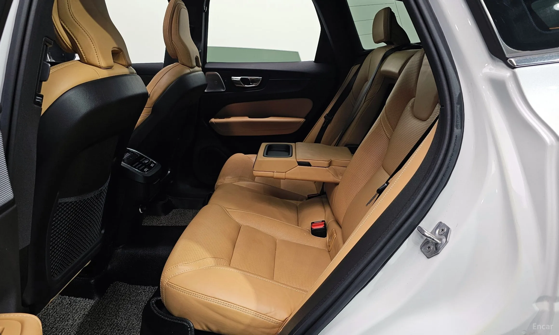 Volvo XC60 Gen 2 превью 12