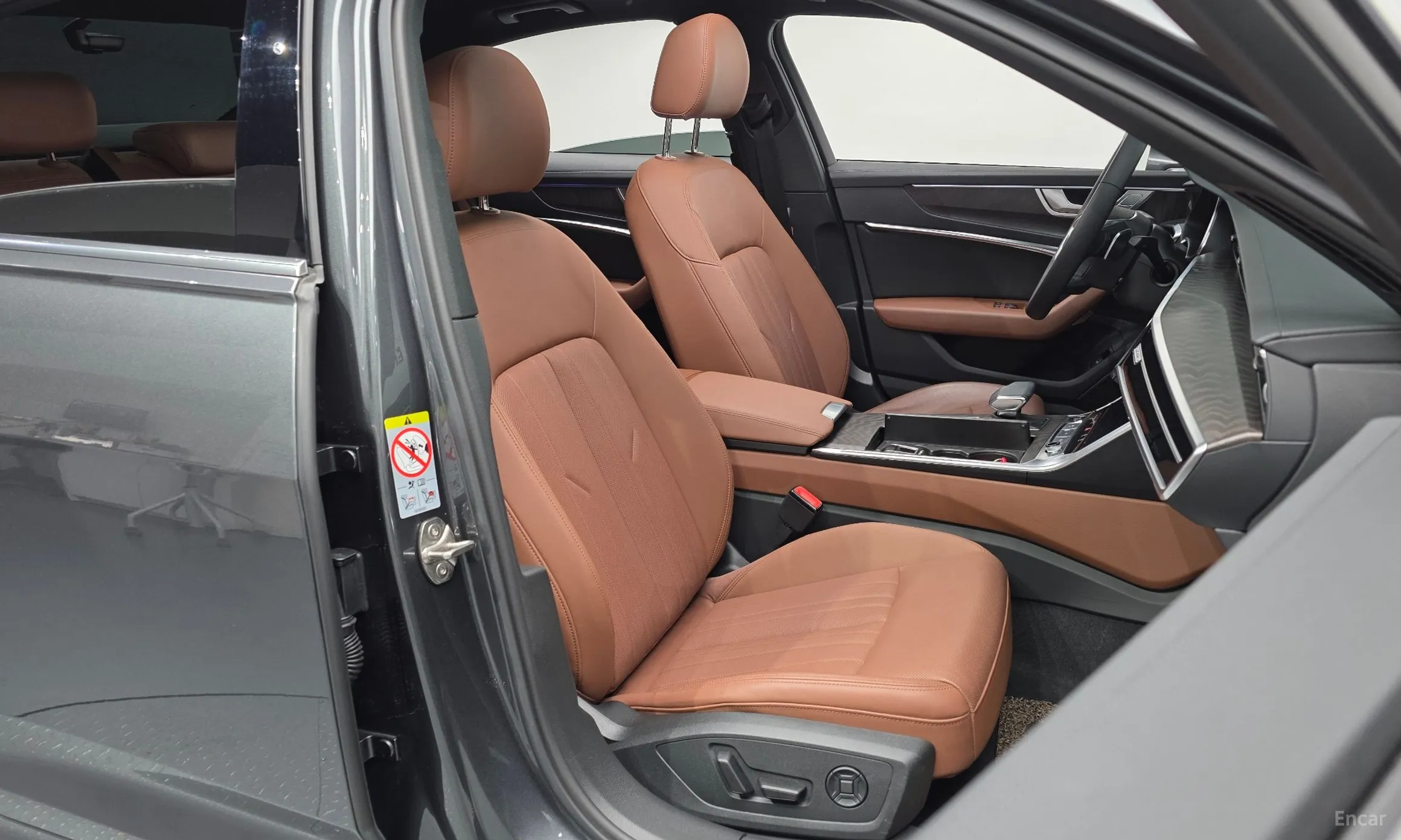 Audi A6 (C8) превью 10