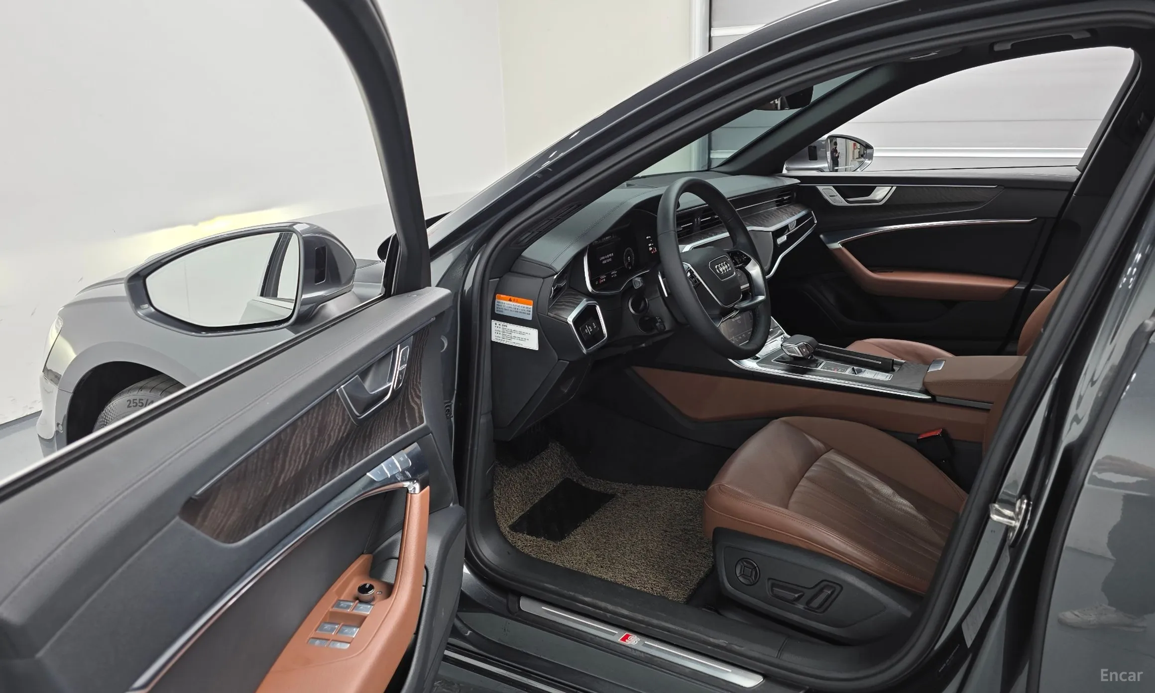 Audi A6 (C8) превью 11