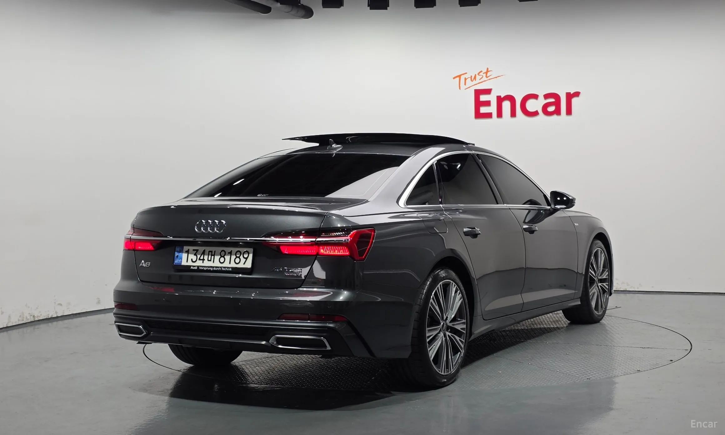 Audi A6 (C8)