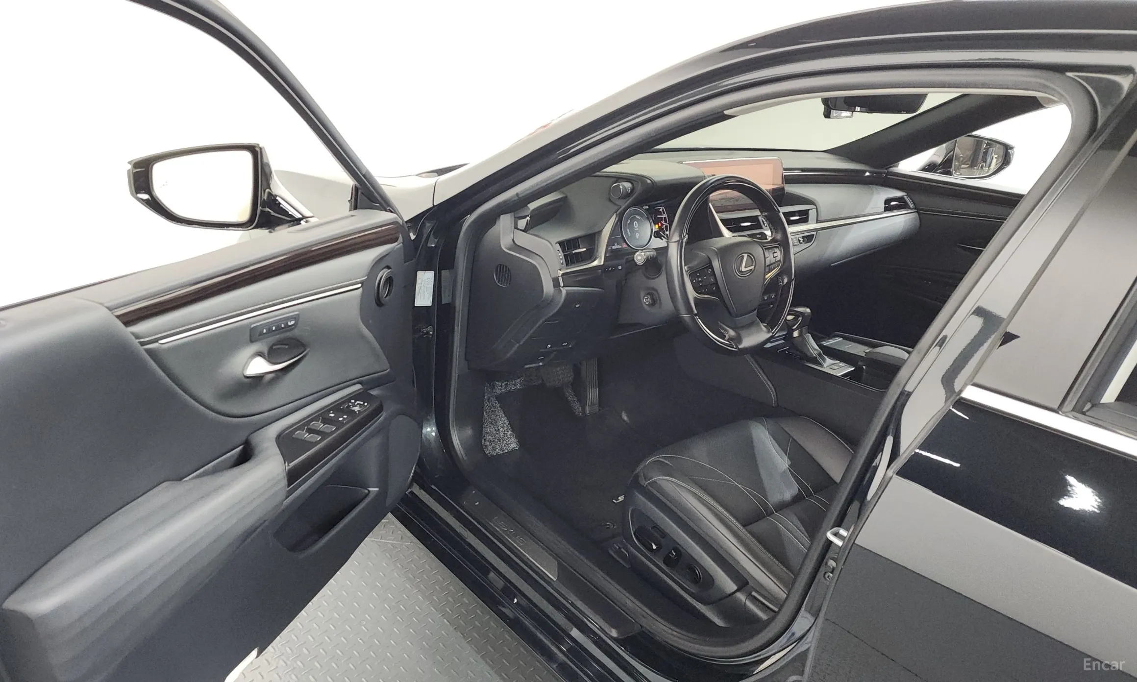 Lexus ES300h 7th Generation превью 10