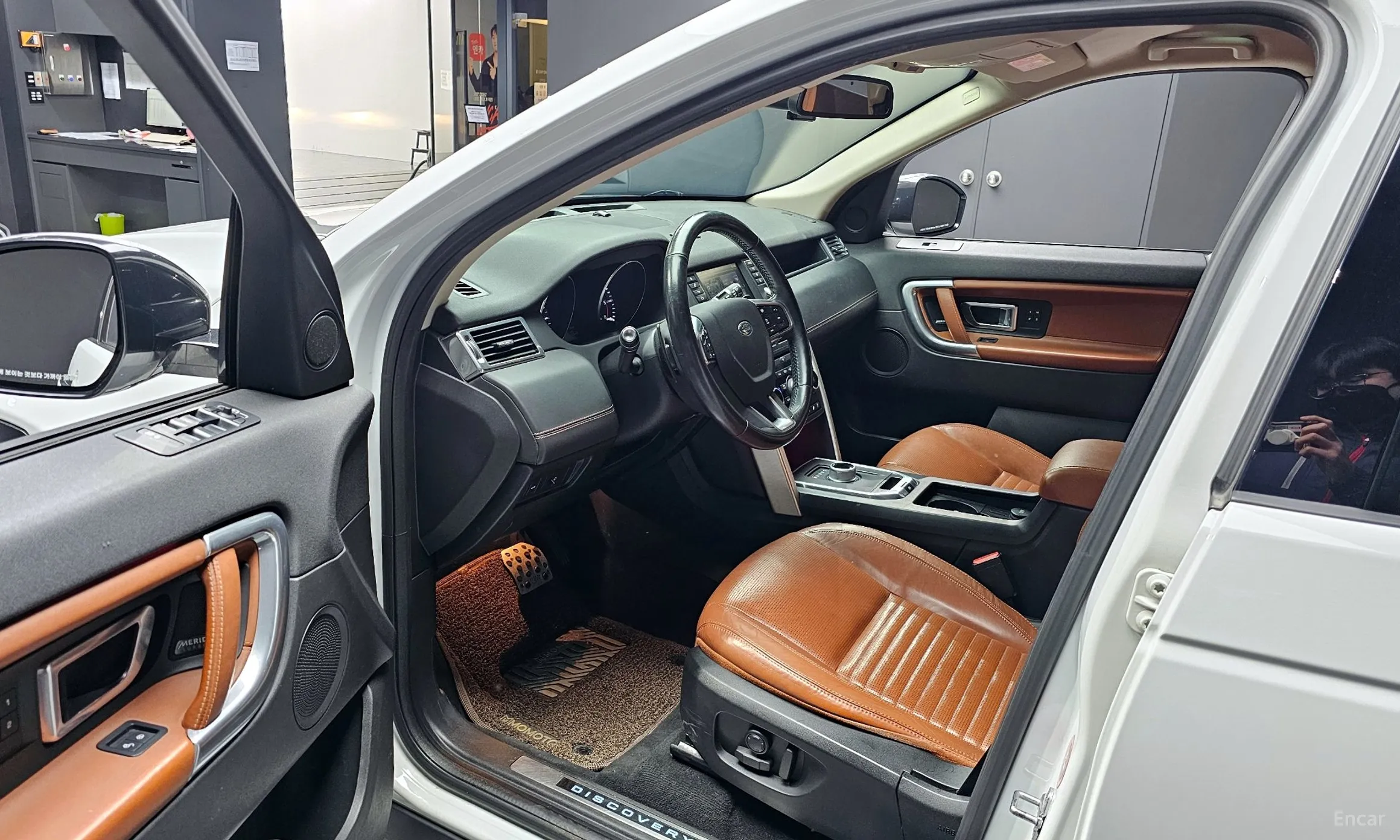 Land Rover Discovery Sports превью 10