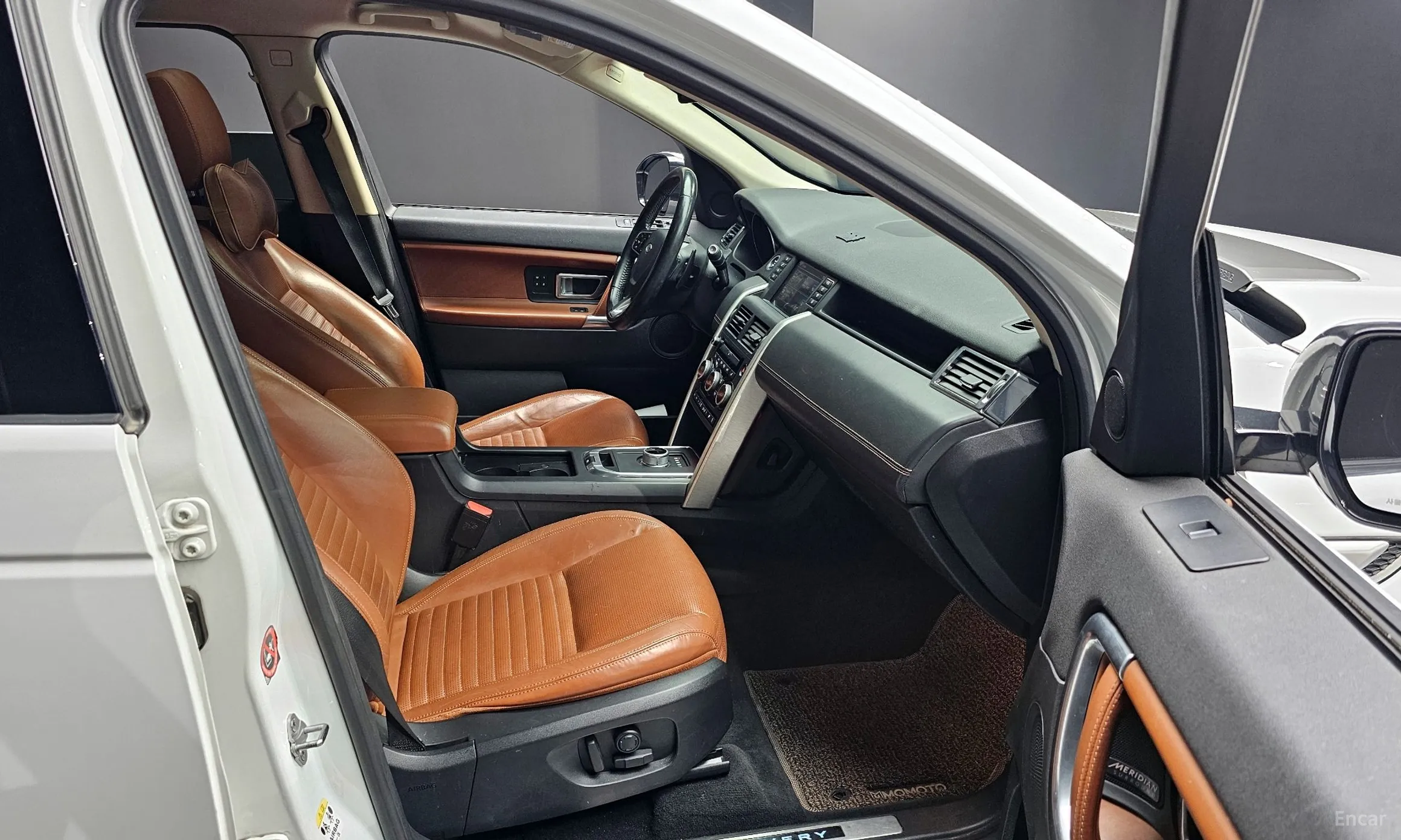 Land Rover Discovery Sports превью 11
