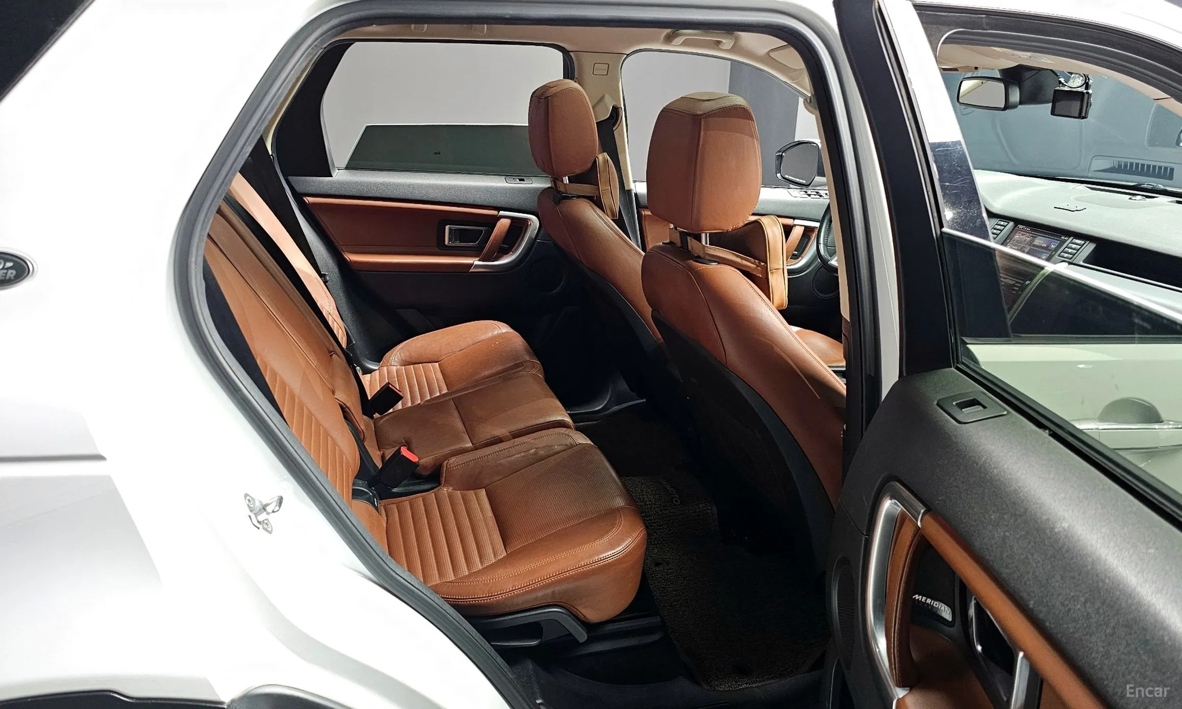 Land Rover Discovery Sports превью 12