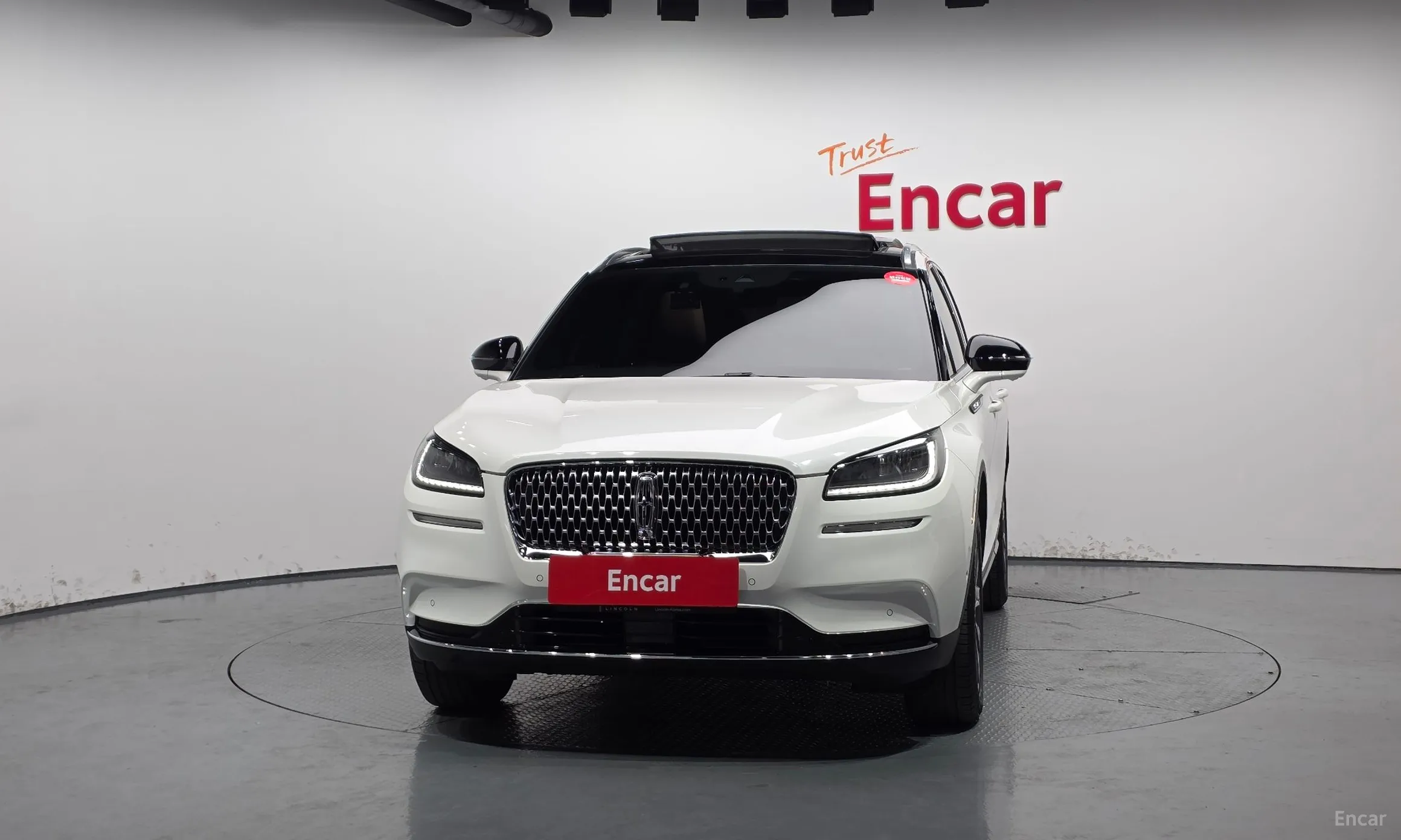 Lincoln Corsair превью 3
