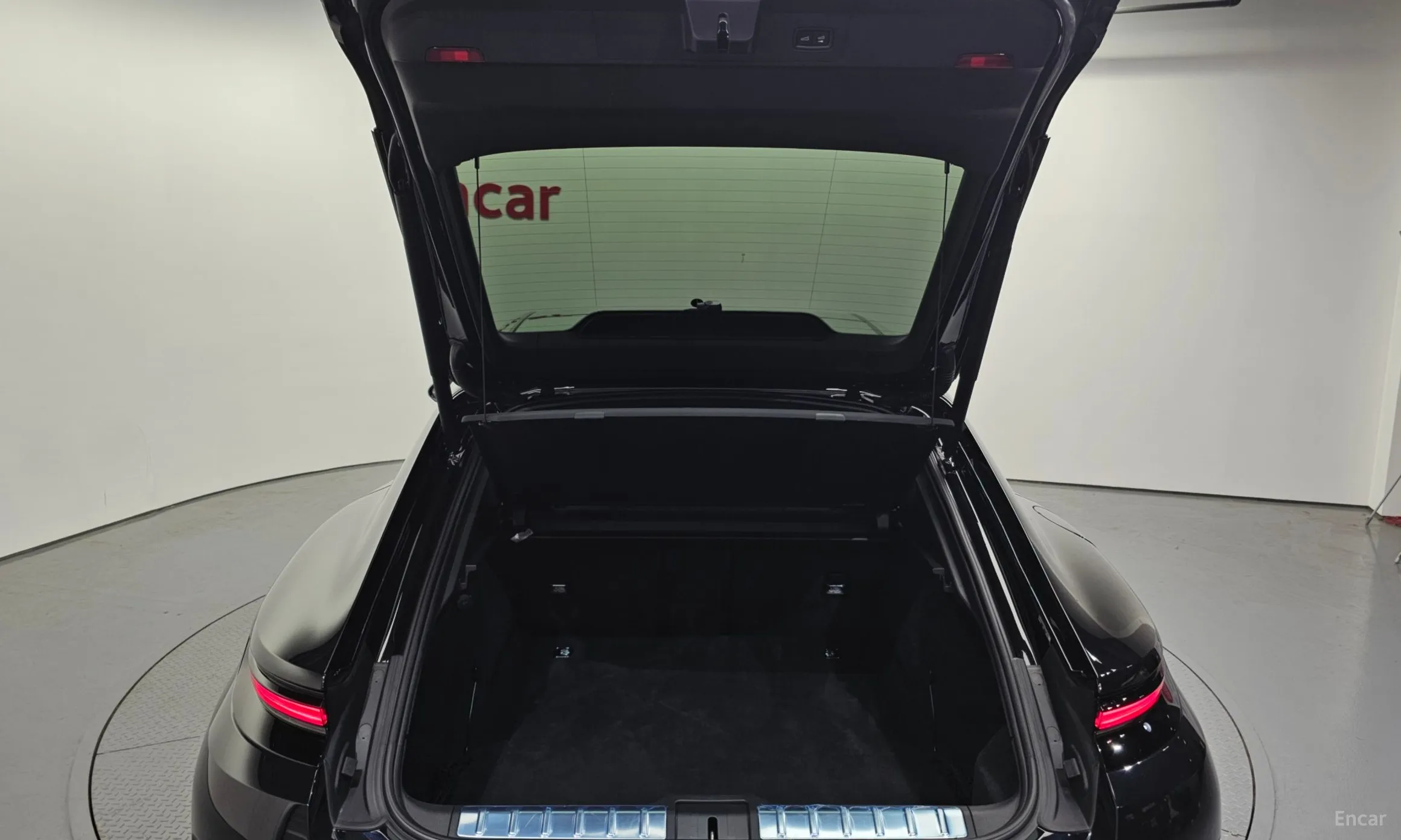 Porsche Panamera (976) превью 19