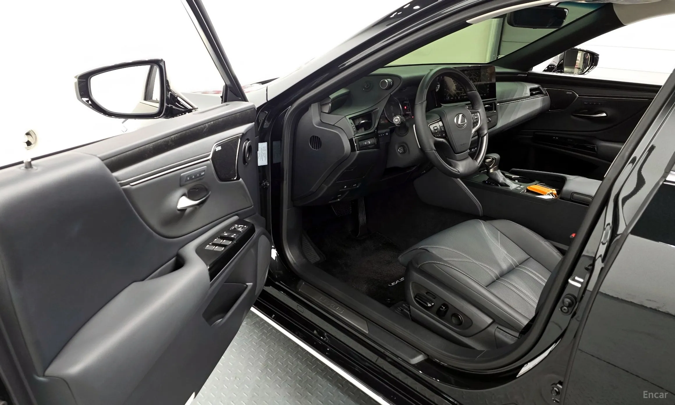 Lexus ES300h 7th Generation превью 10