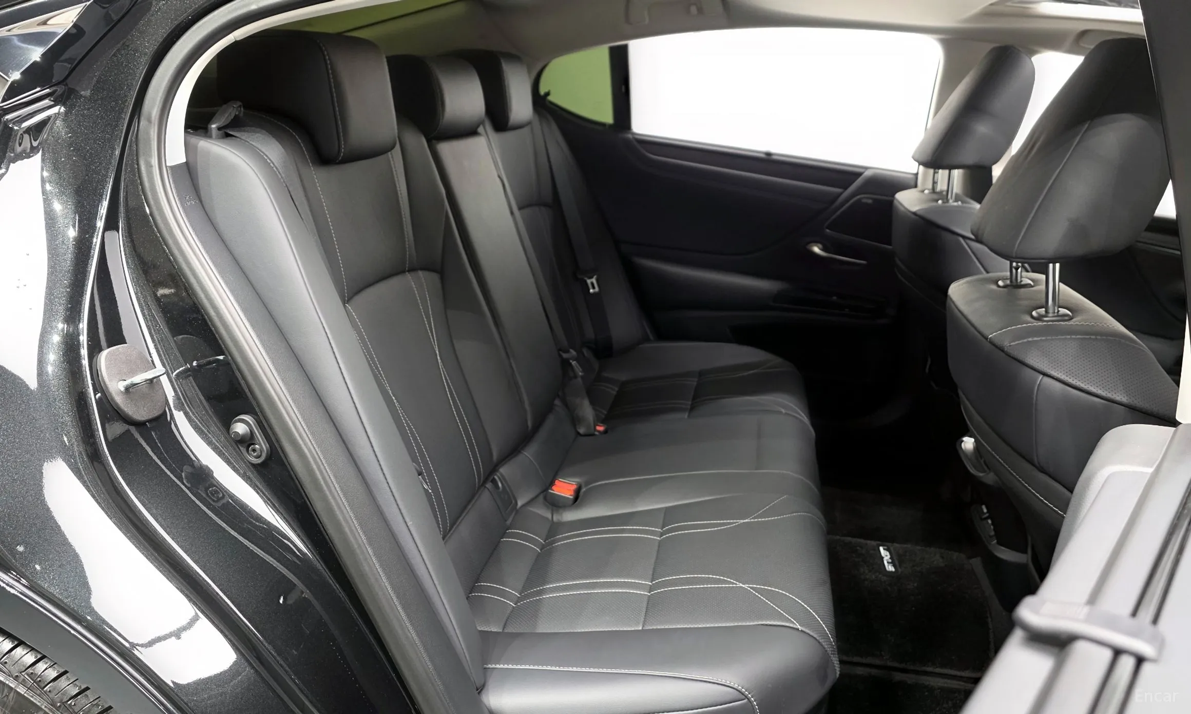 Lexus ES300h 7th Generation превью 12