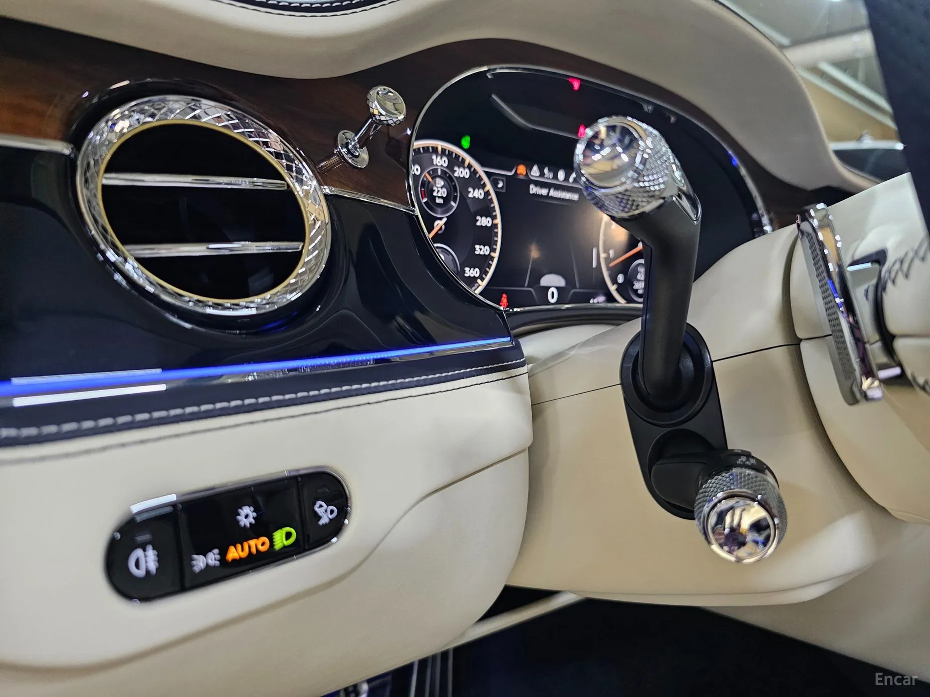Bentley Flying Spur 3rd Generation превью 19