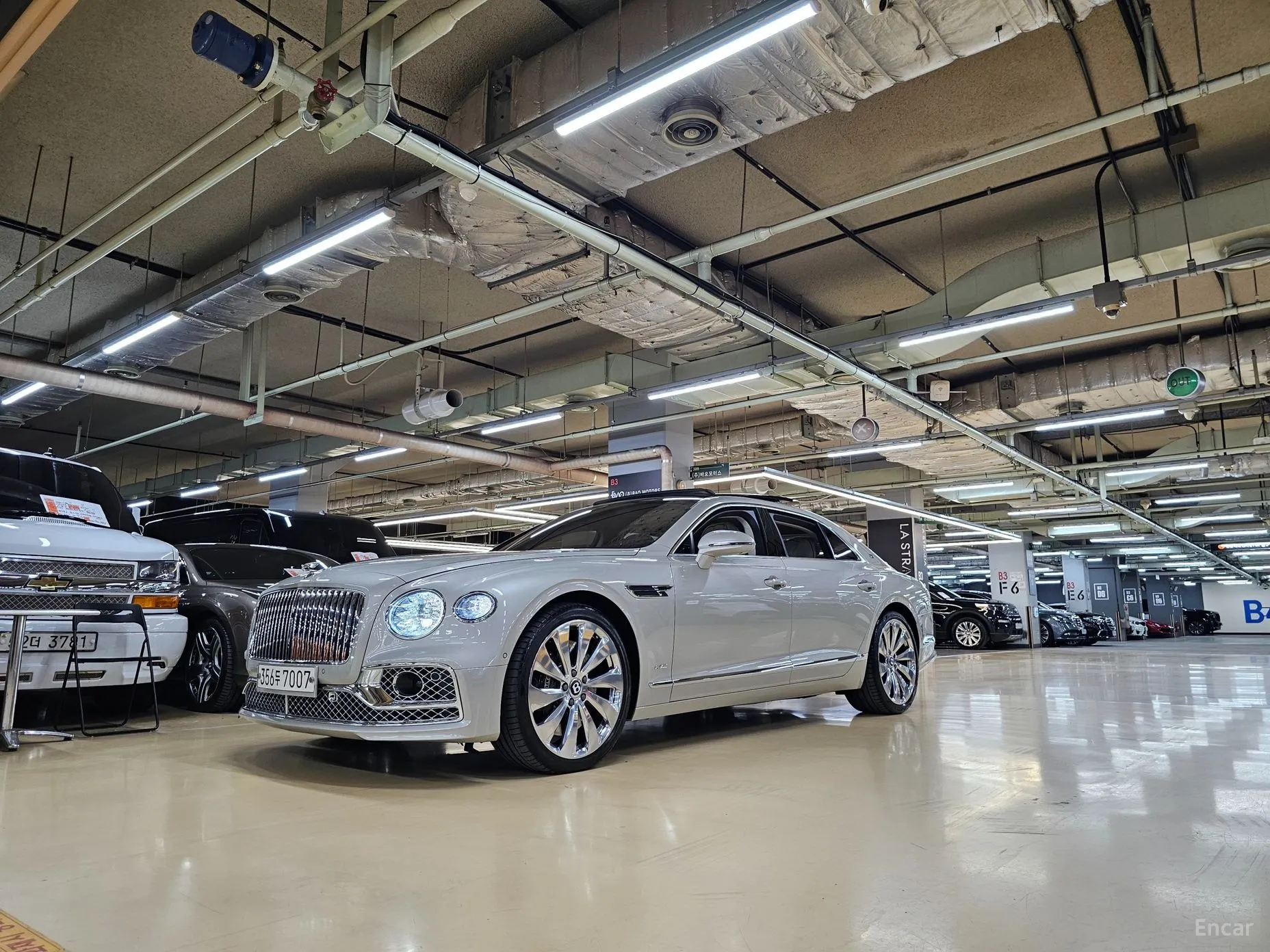 Bentley Flying Spur 3rd Generation превью 20