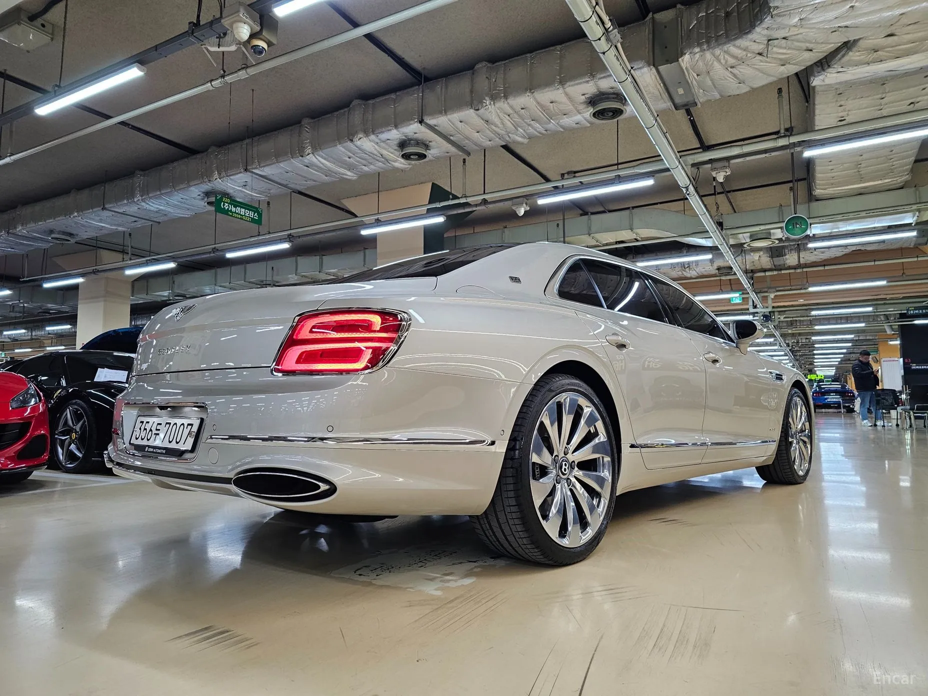 Bentley Flying Spur 3rd Generation превью 3