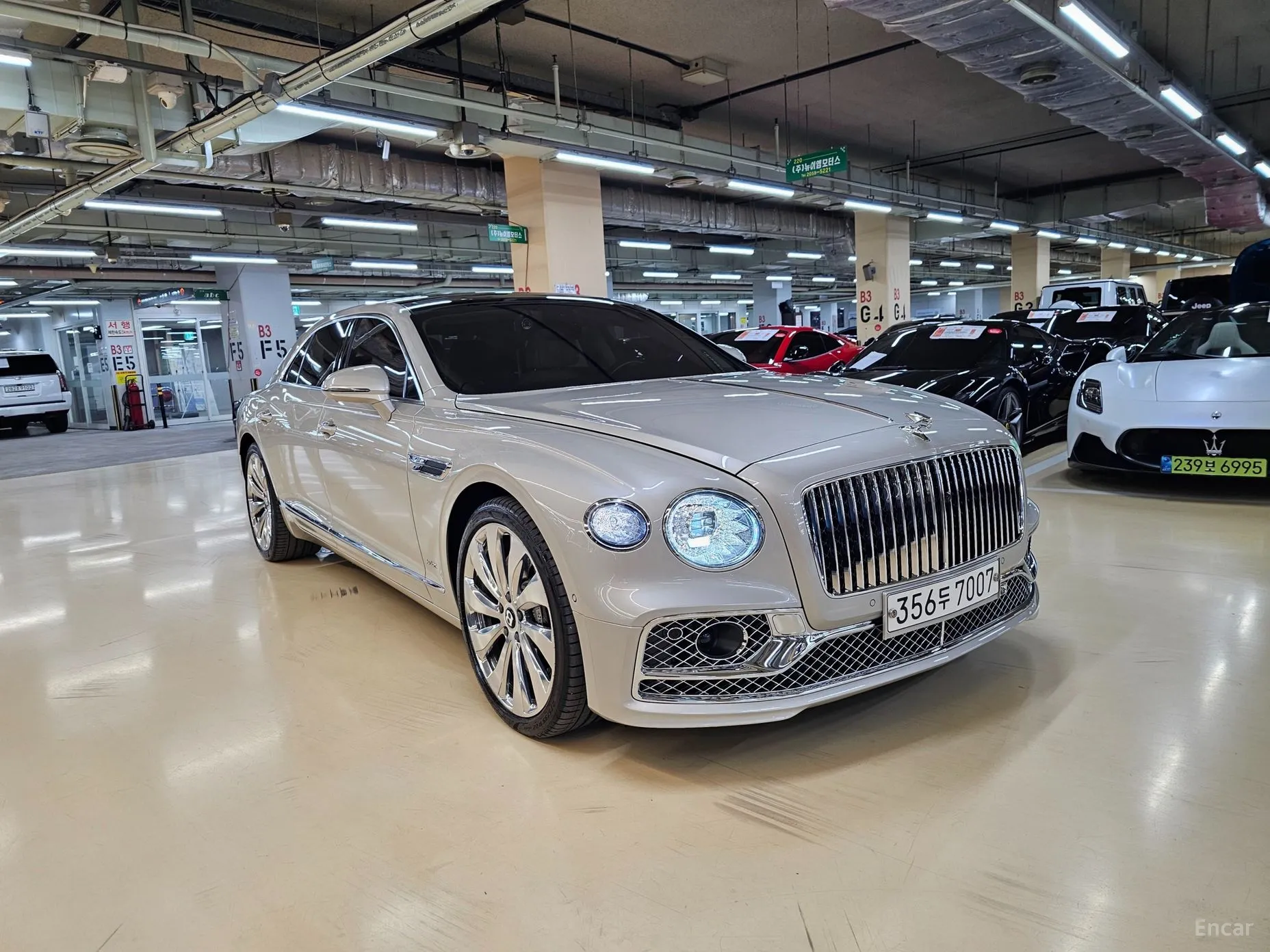 Bentley Flying Spur 3rd Generation превью 4