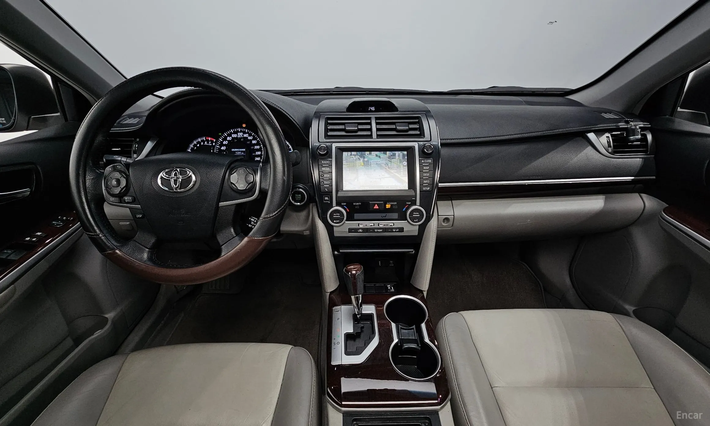 Toyota New Camry превью 7