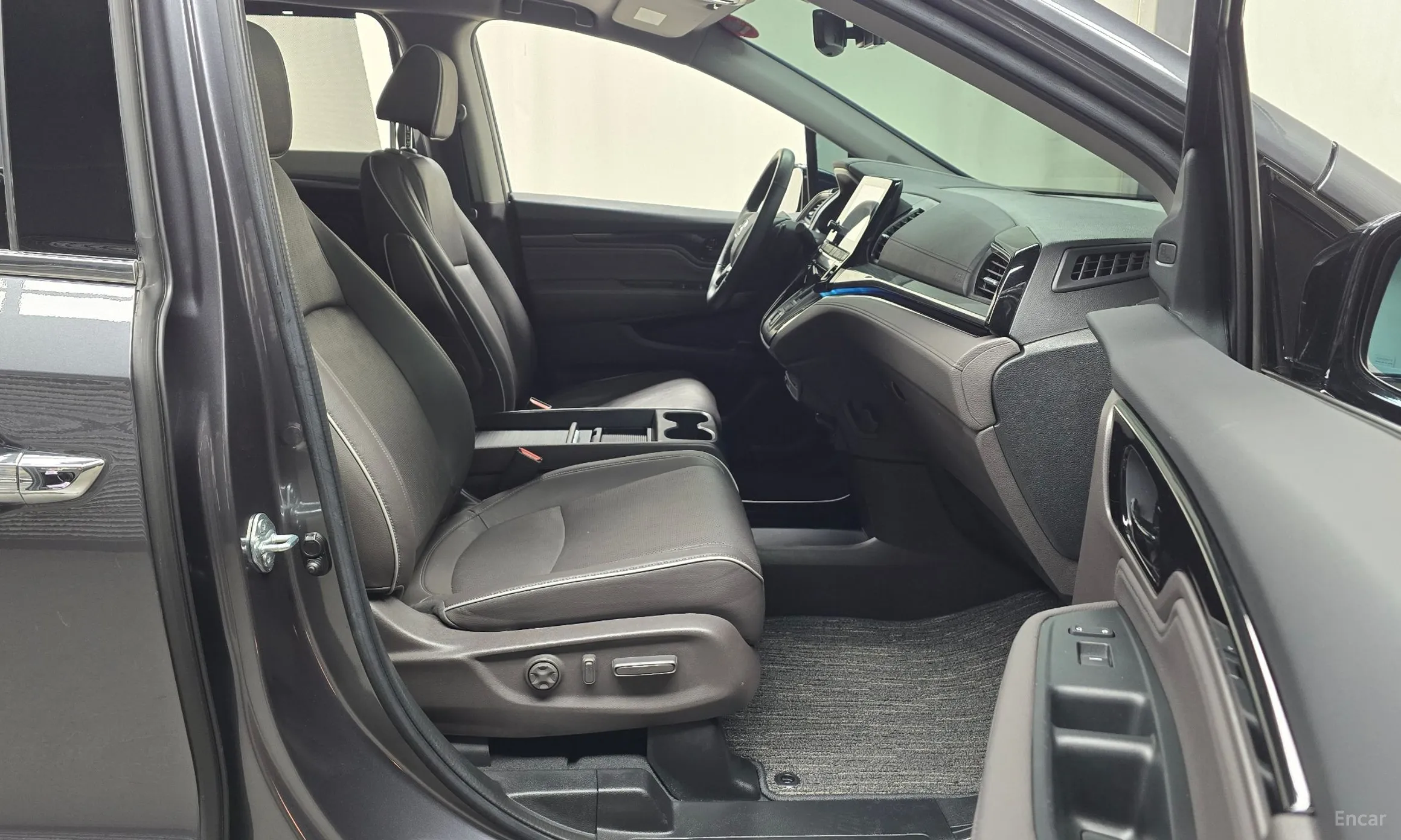 Honda Odyssey превью 10