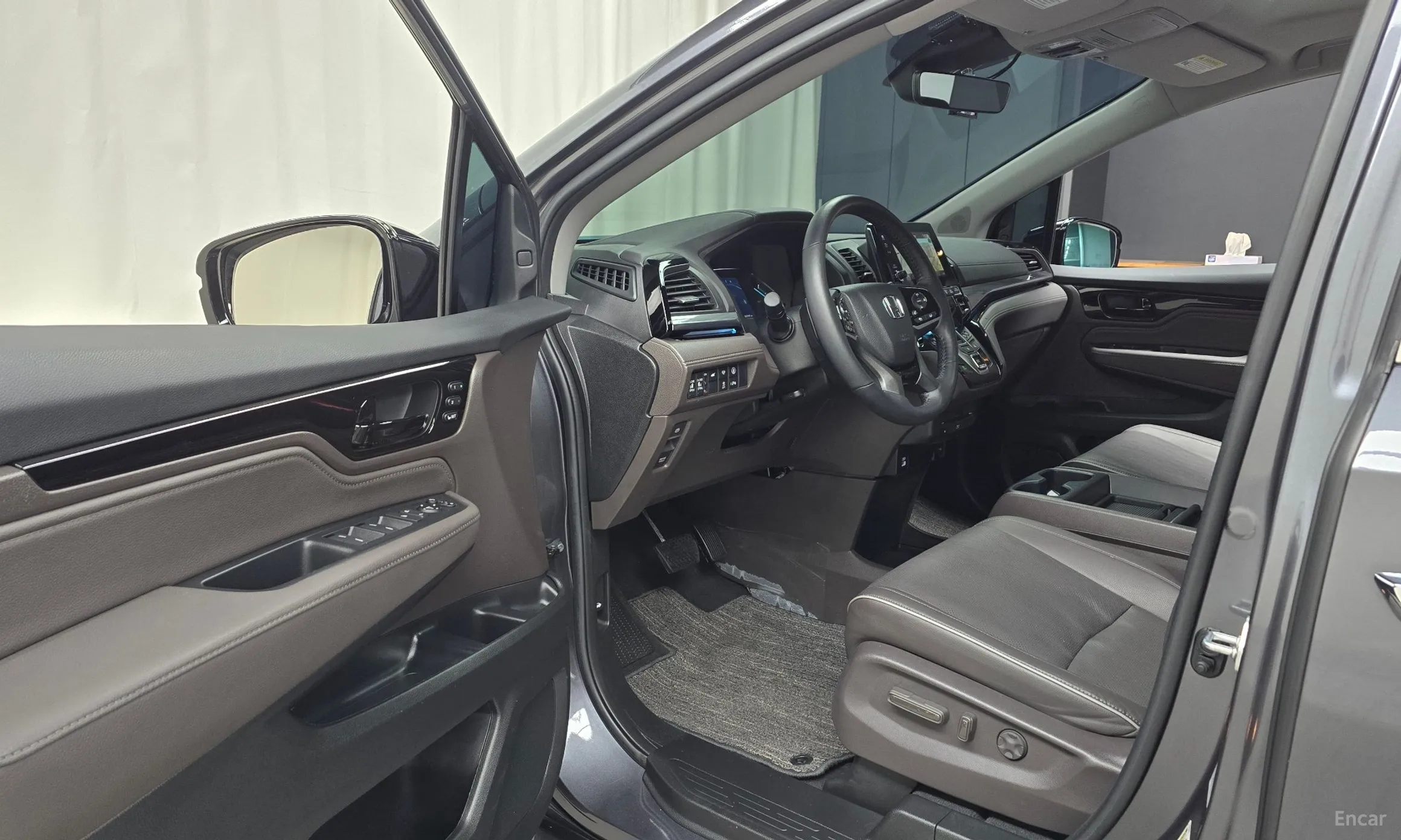 Honda Odyssey превью 11