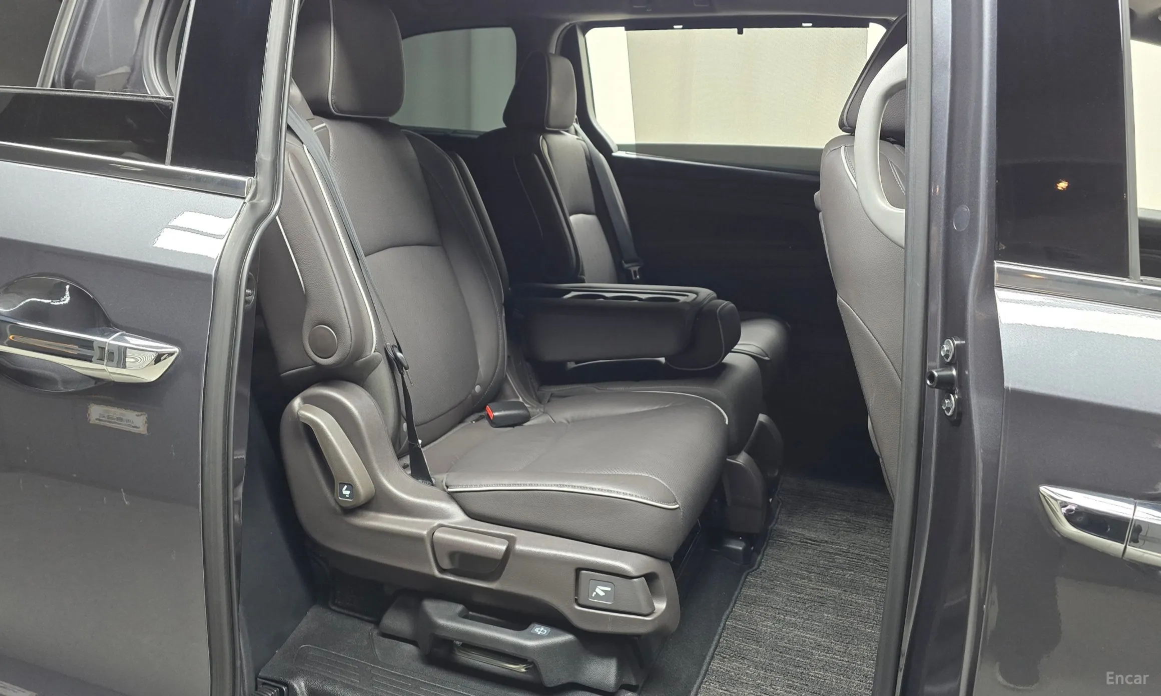 Honda Odyssey превью 12