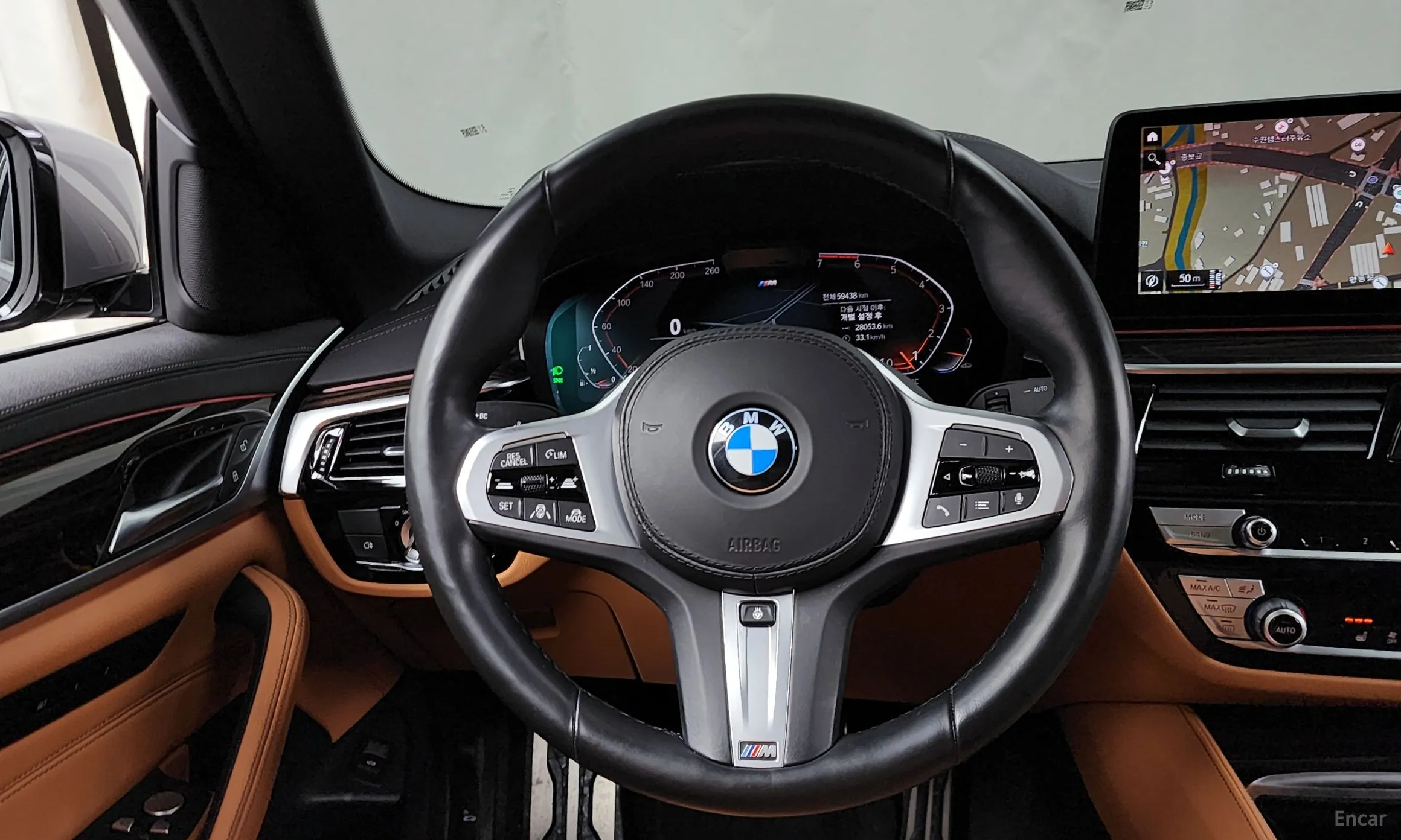 BMW 5 Series (G30) превью 13