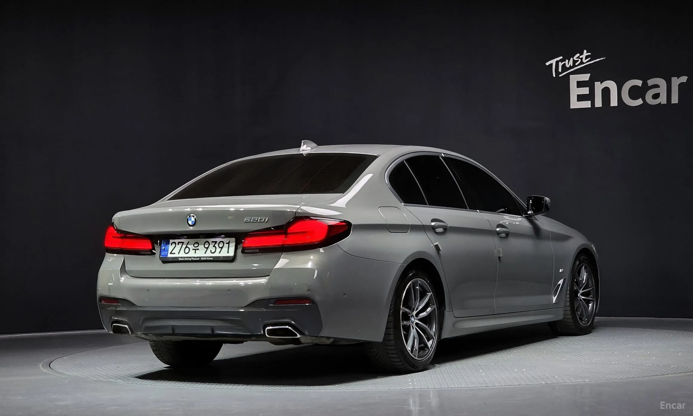 BMW 5 Series (G30) превью 2