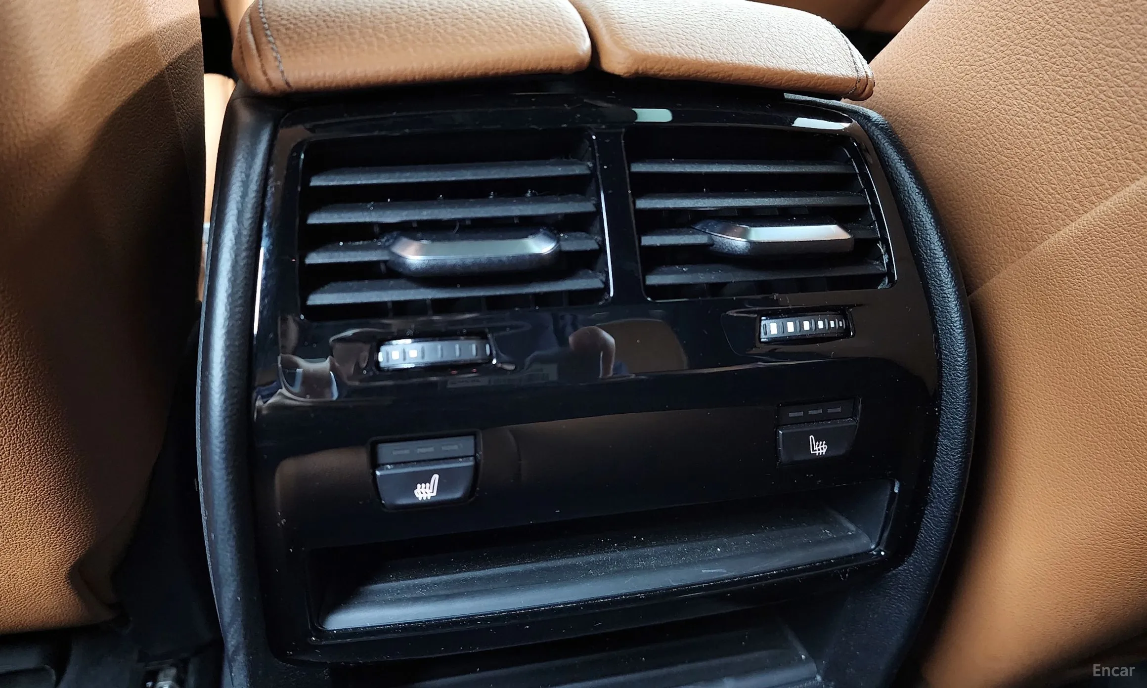 BMW 5 Series (G30) превью 19