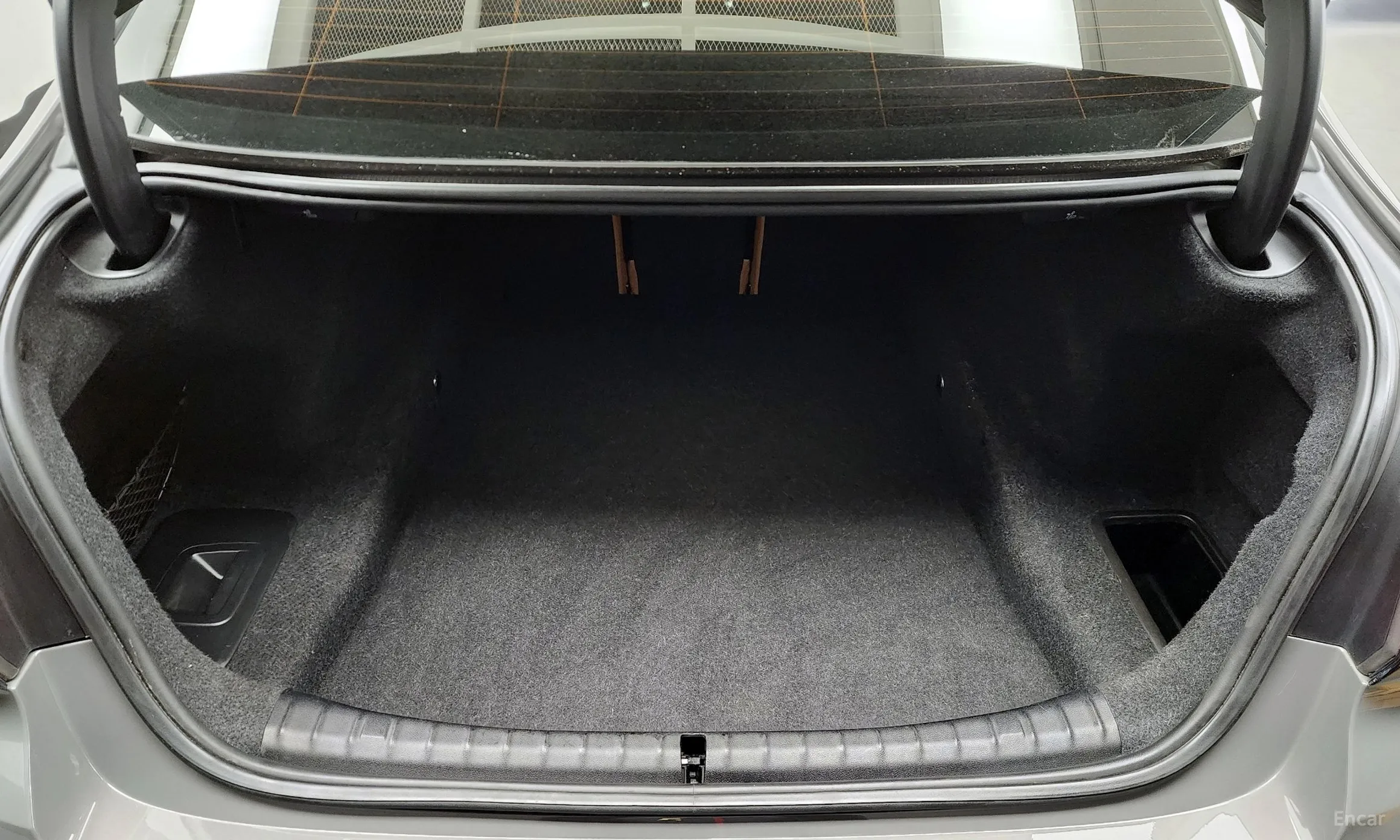 BMW 5 Series (G30) превью 20