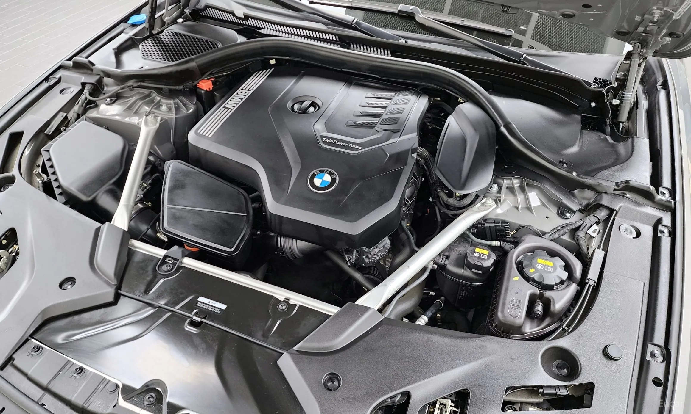 BMW 5 Series (G30) превью 6