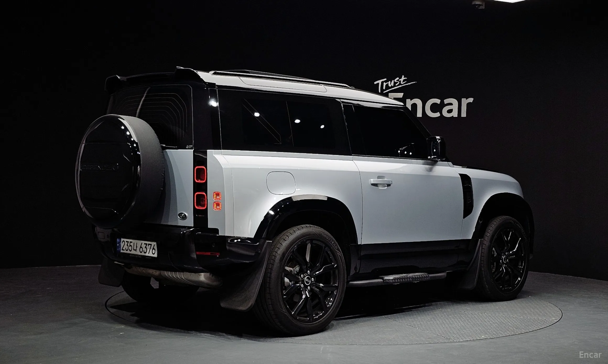 Land Rover Defender (L663)
