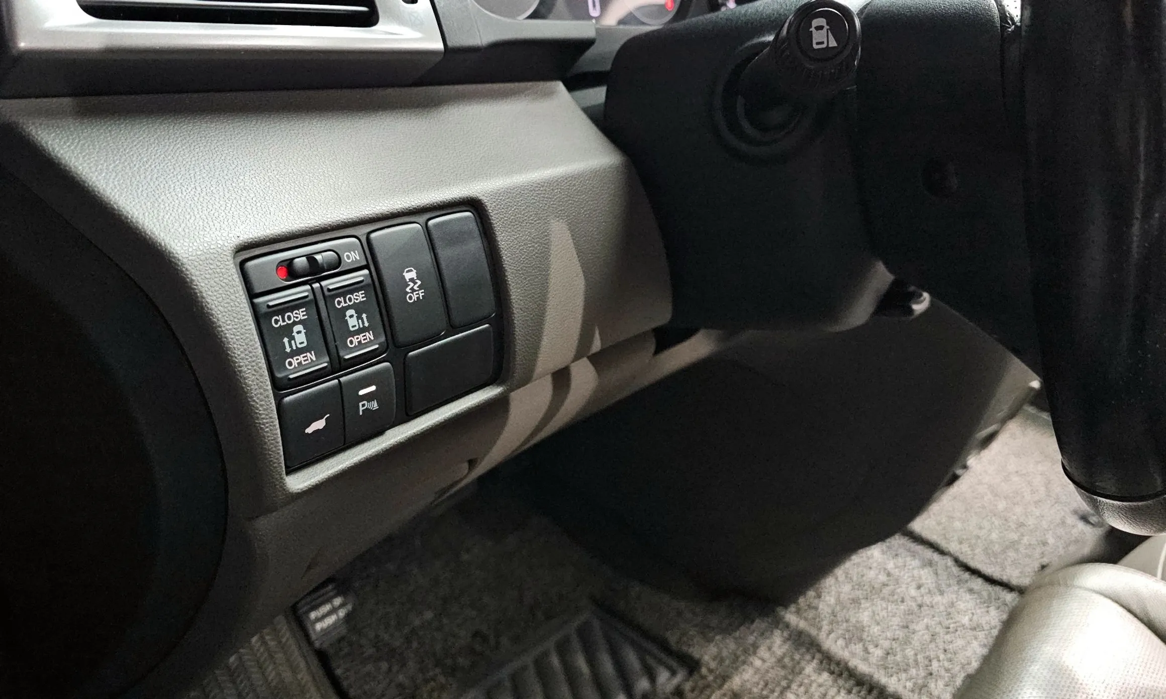 Honda Odyssey превью 14