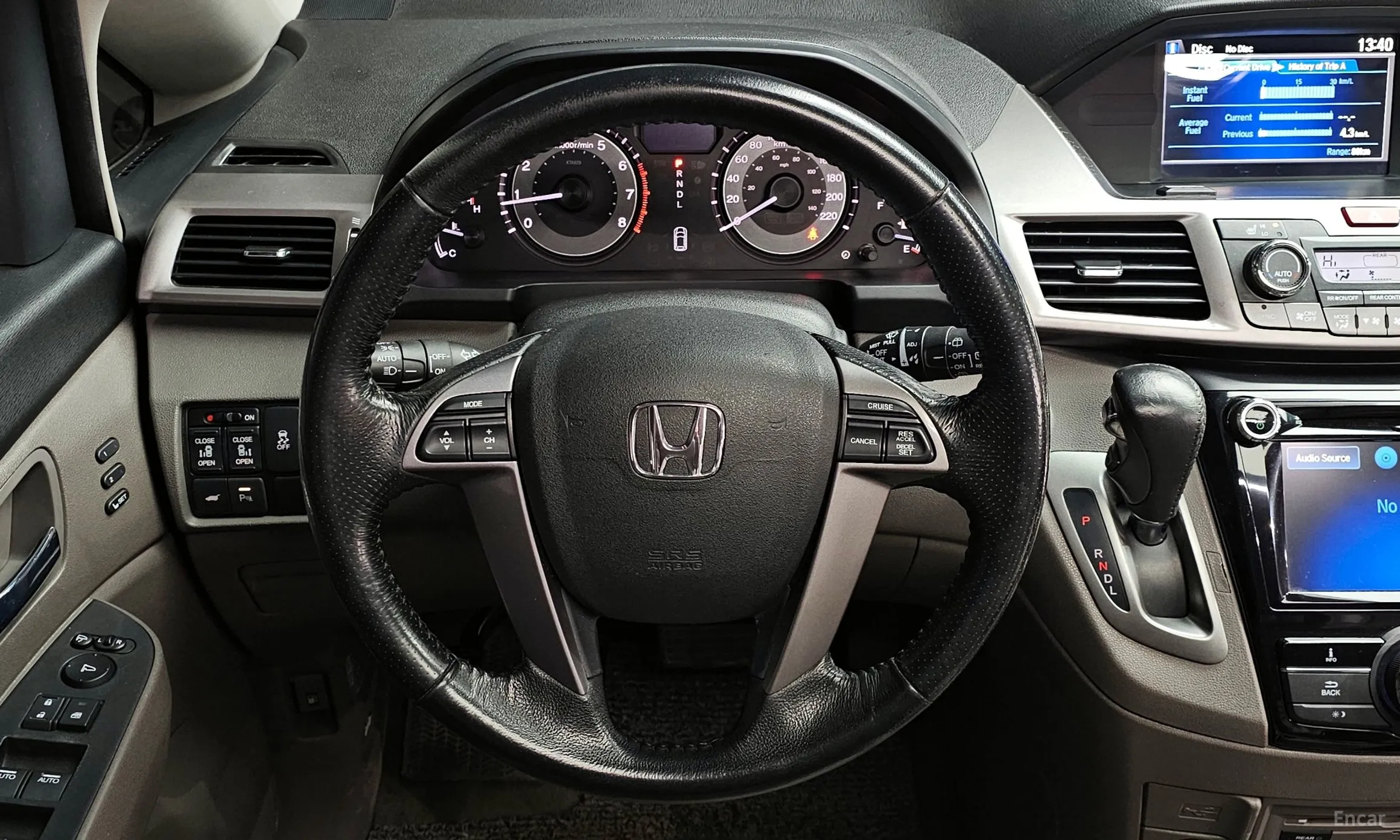 Honda Odyssey превью 16