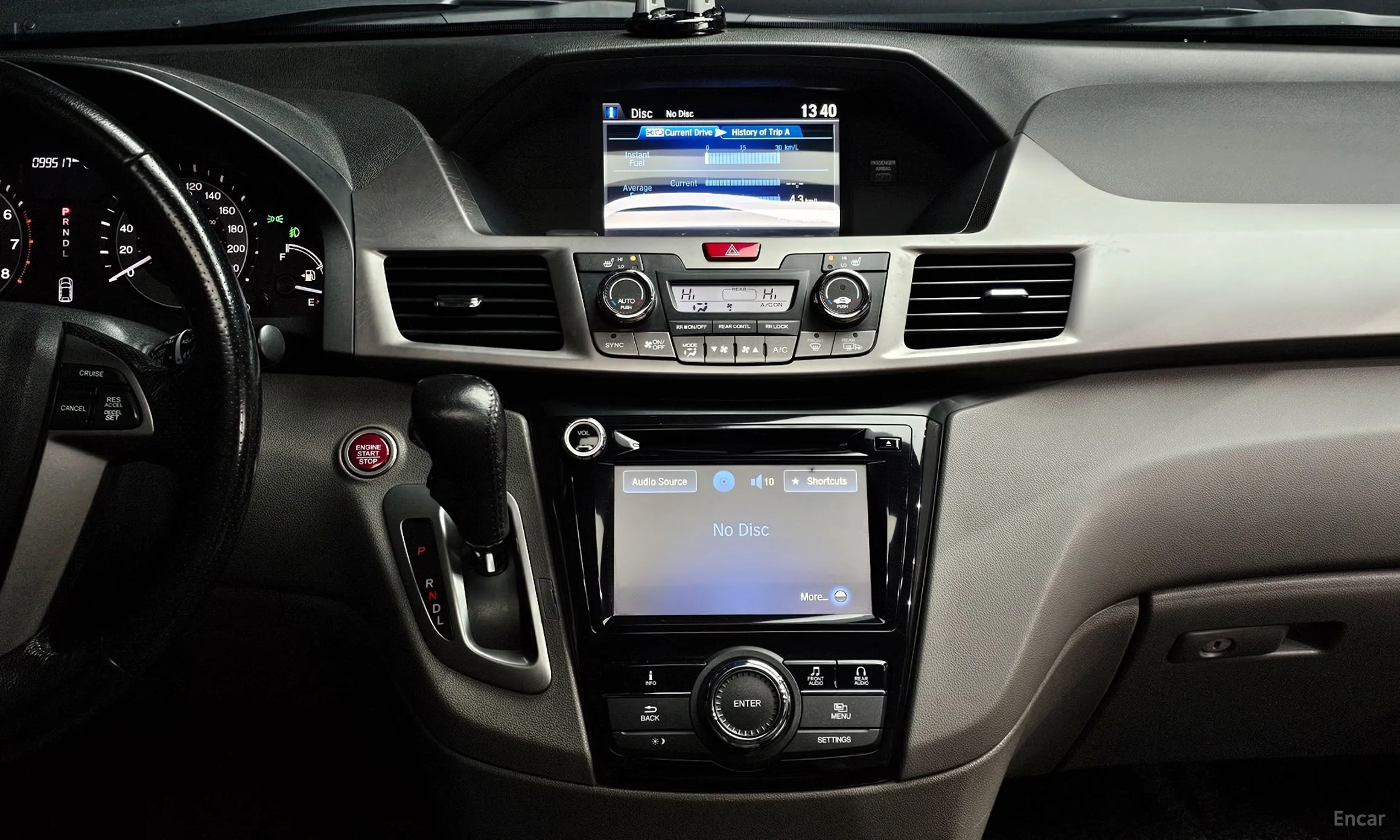 Honda Odyssey превью 17