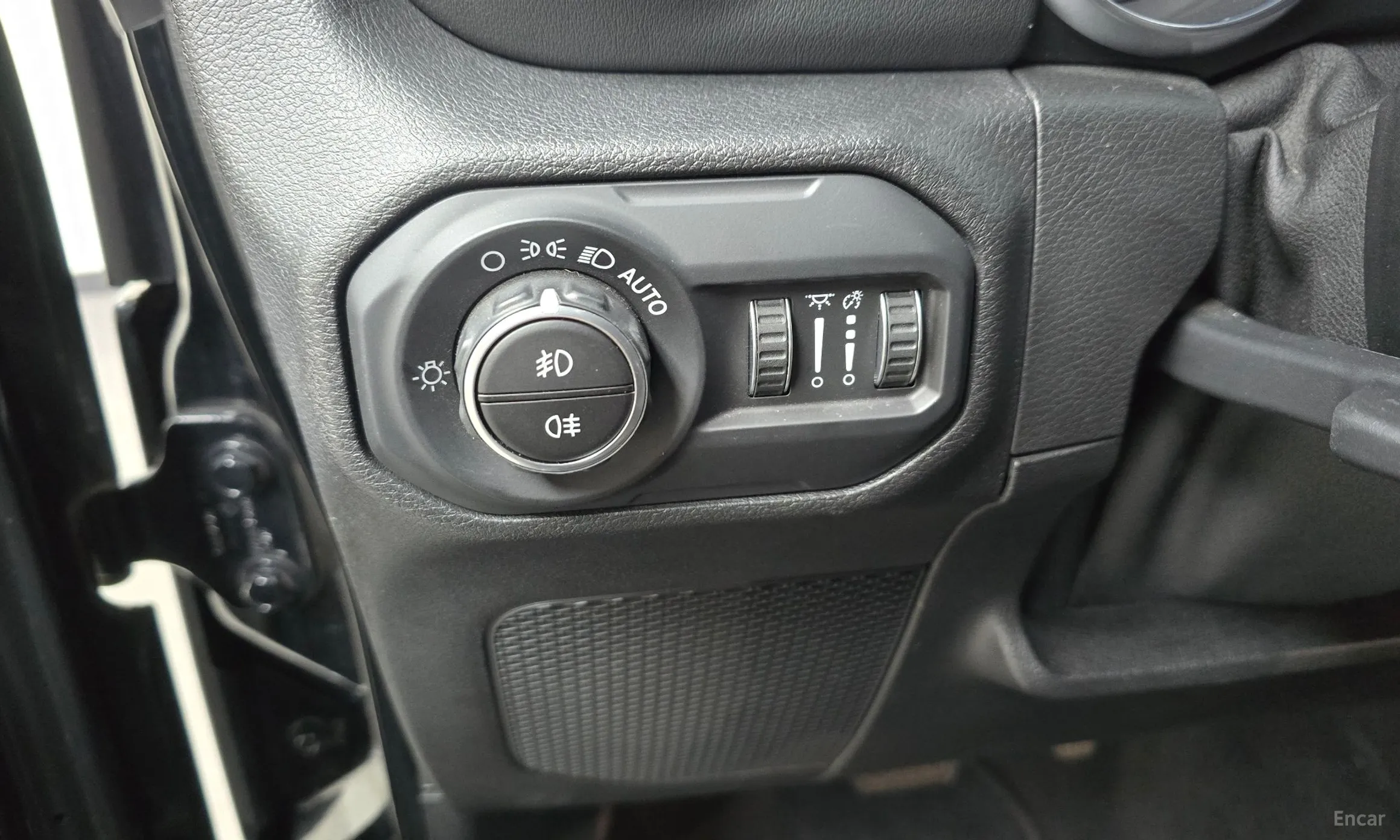 Jeep Wrangler (JL) превью 18